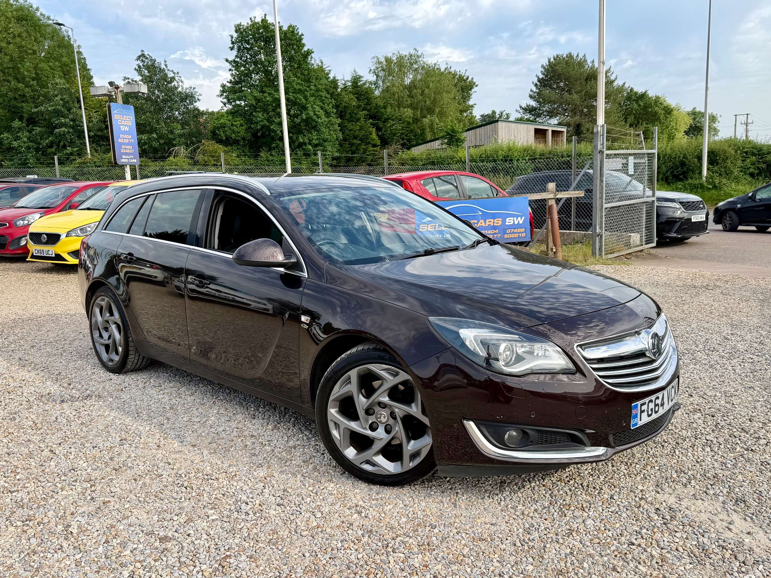 A 2014 VAUXHALL INSIGNIA 2.0 CDTi ecoFLEX Elite Nav Sports Tourer 5dr Diesel Manual Euro 5 (s/s) (140 ps) A 2014 VAUXHALL INSIGNIA 2.0 CDTi ecoFLEX Elite Nav Sports Tourer 5dr Diesel Manual Euro 5 (s/s) (140 ps)