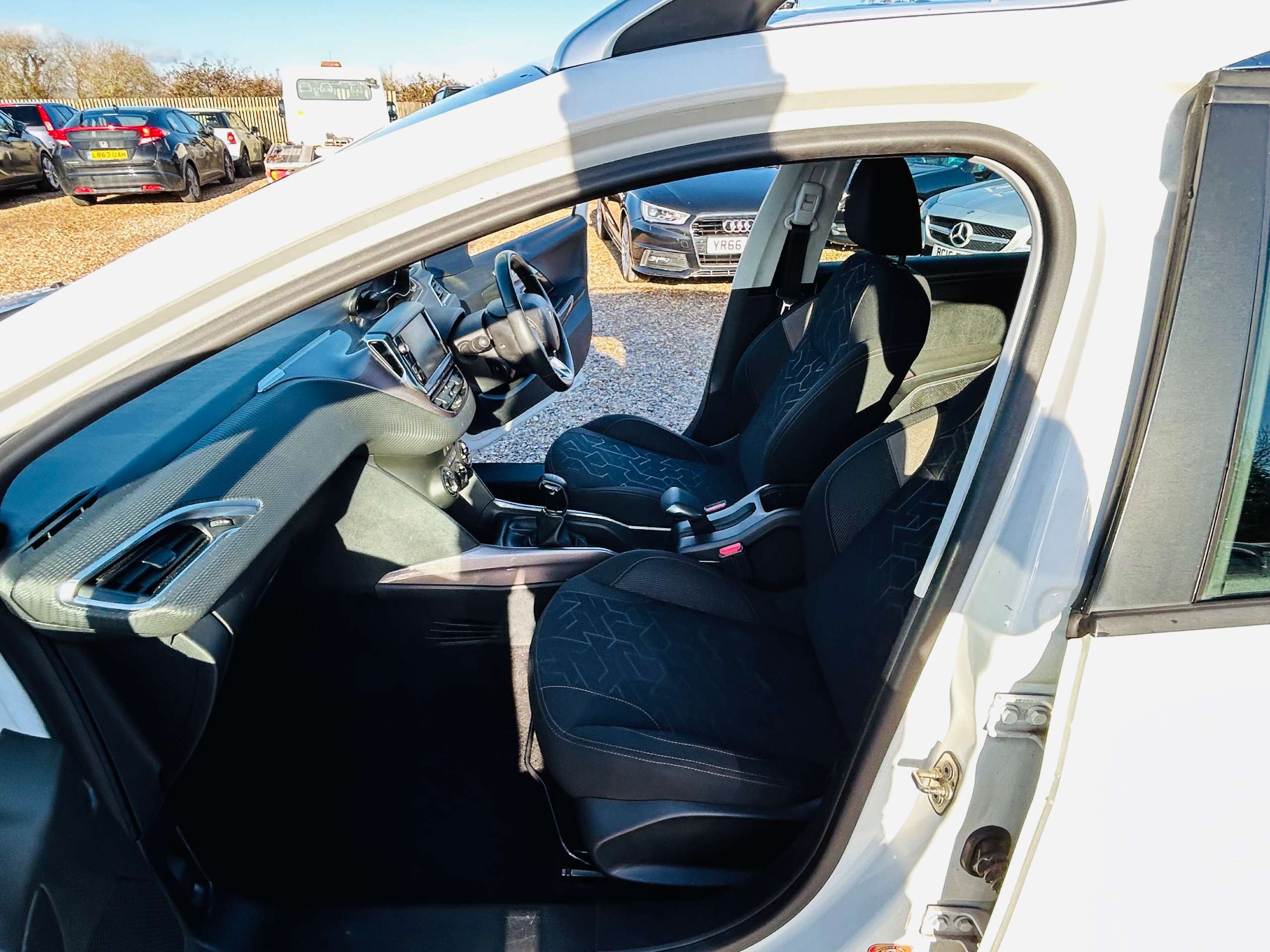 2014 PEUGEOT 2008 2014 PEUGEOT 2008