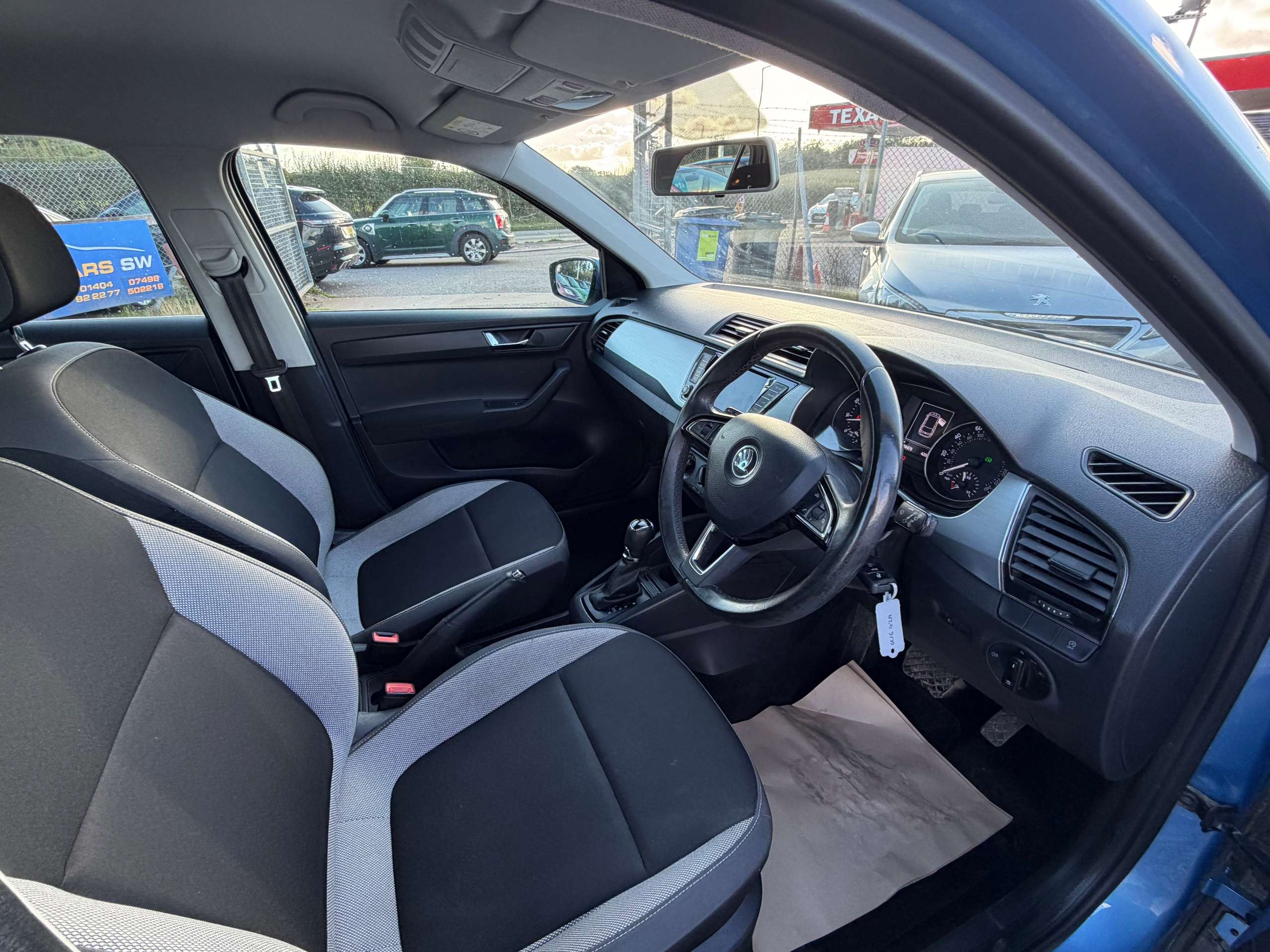 A 2016 SKODA FABIA 1.2 TSI SE Estate 5dr Petrol DSG Euro 6 (s/s) (110 ps) A 2016 SKODA FABIA 1.2 TSI SE Estate 5dr Petrol DSG Euro 6 (s/s) (110 ps)