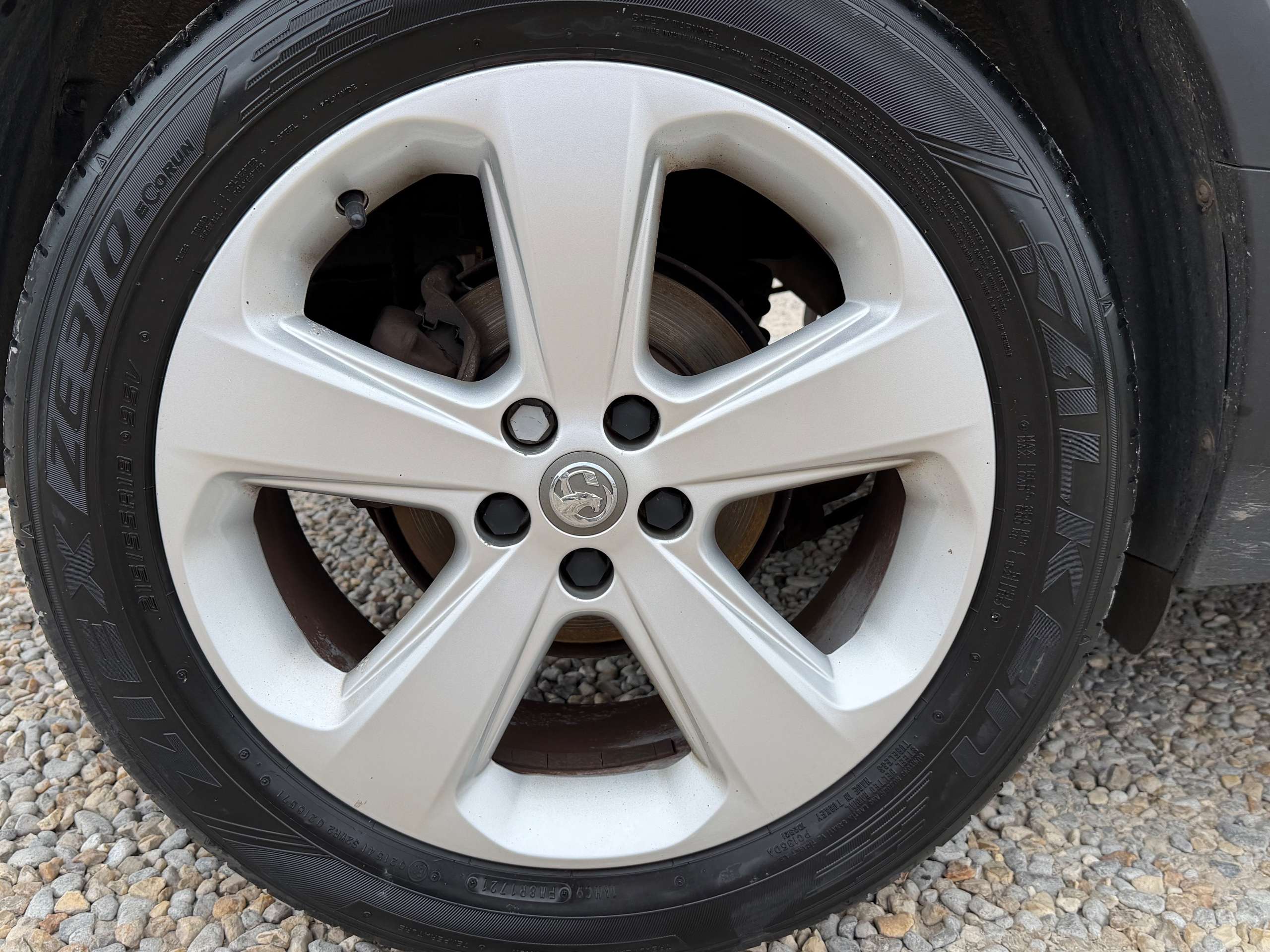 A 2015 VAUXHALL MOKKA 1.6 CDTi Exclusiv SUV 5dr Diesel Manual 2WD Euro 6 (s/s) (136 ps) A 2015 VAUXHALL MOKKA 1.6 CDTi Exclusiv SUV 5dr Diesel Manual 2WD Euro 6 (s/s) (136 ps)