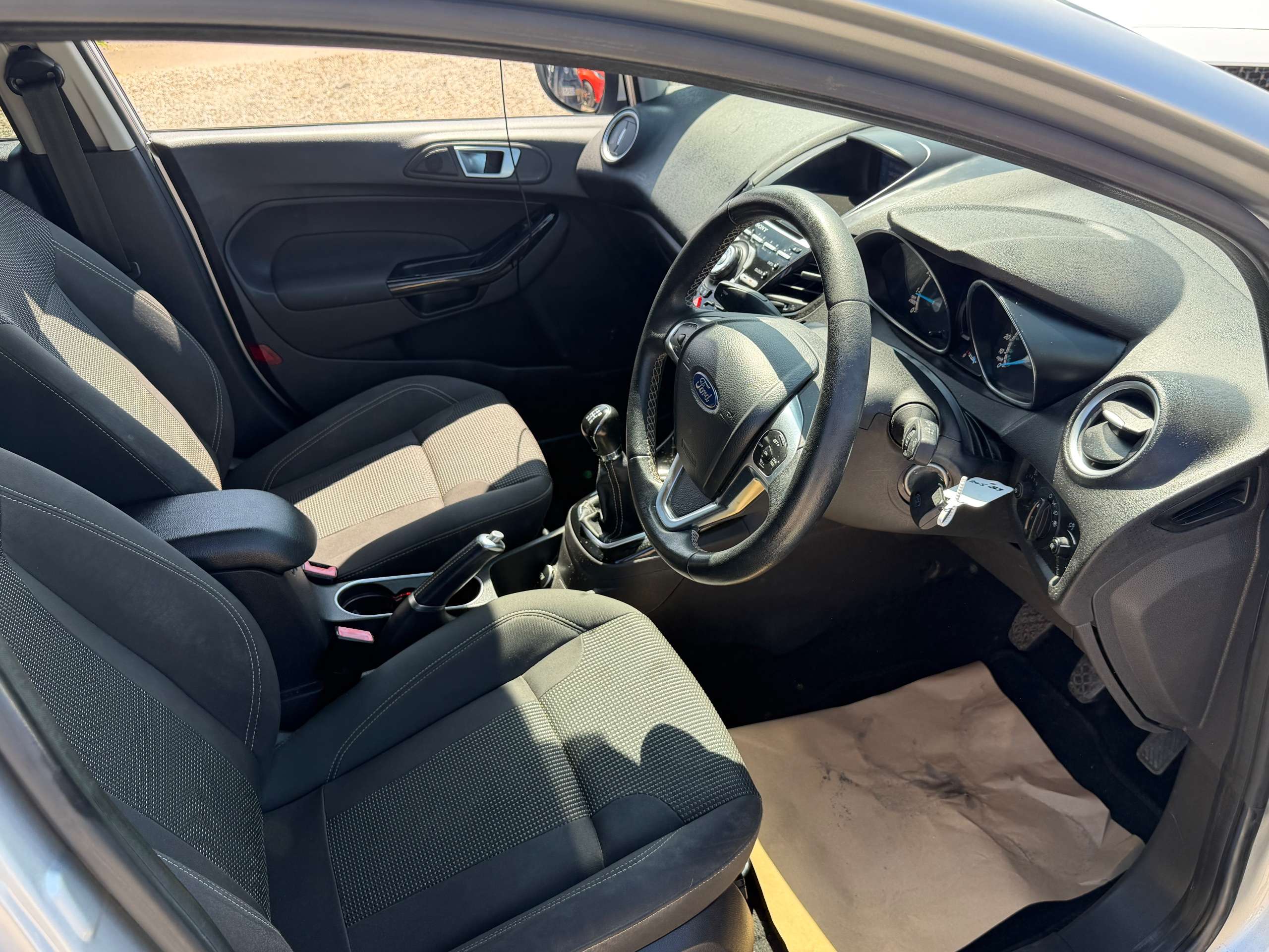 A 2015 FORD FIESTA 1.0T EcoBoost Titanium Hatchback 5dr Petrol Manual Euro 6 (s/s) (100 ps) A 2015 FORD FIESTA 1.0T EcoBoost Titanium Hatchback 5dr Petrol Manual Euro 6 (s/s) (100 ps)