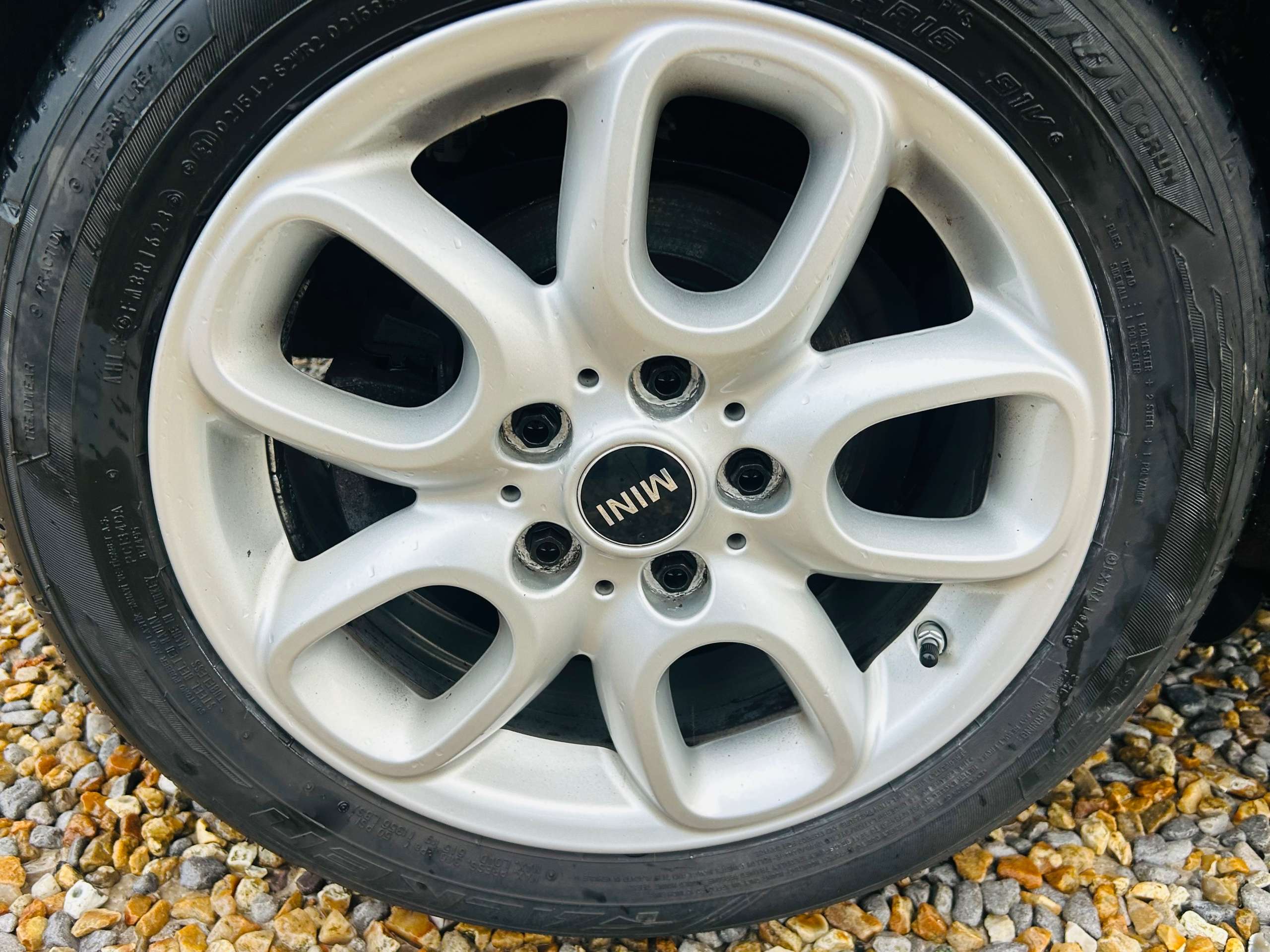 A 2018 MINI HATCH 2.0 Cooper S Hatchback 5dr Petrol Manual Euro 6 (s/s) (192 ps) A 2018 MINI HATCH 2.0 Cooper S Hatchback 5dr Petrol Manual Euro 6 (s/s) (192 ps)