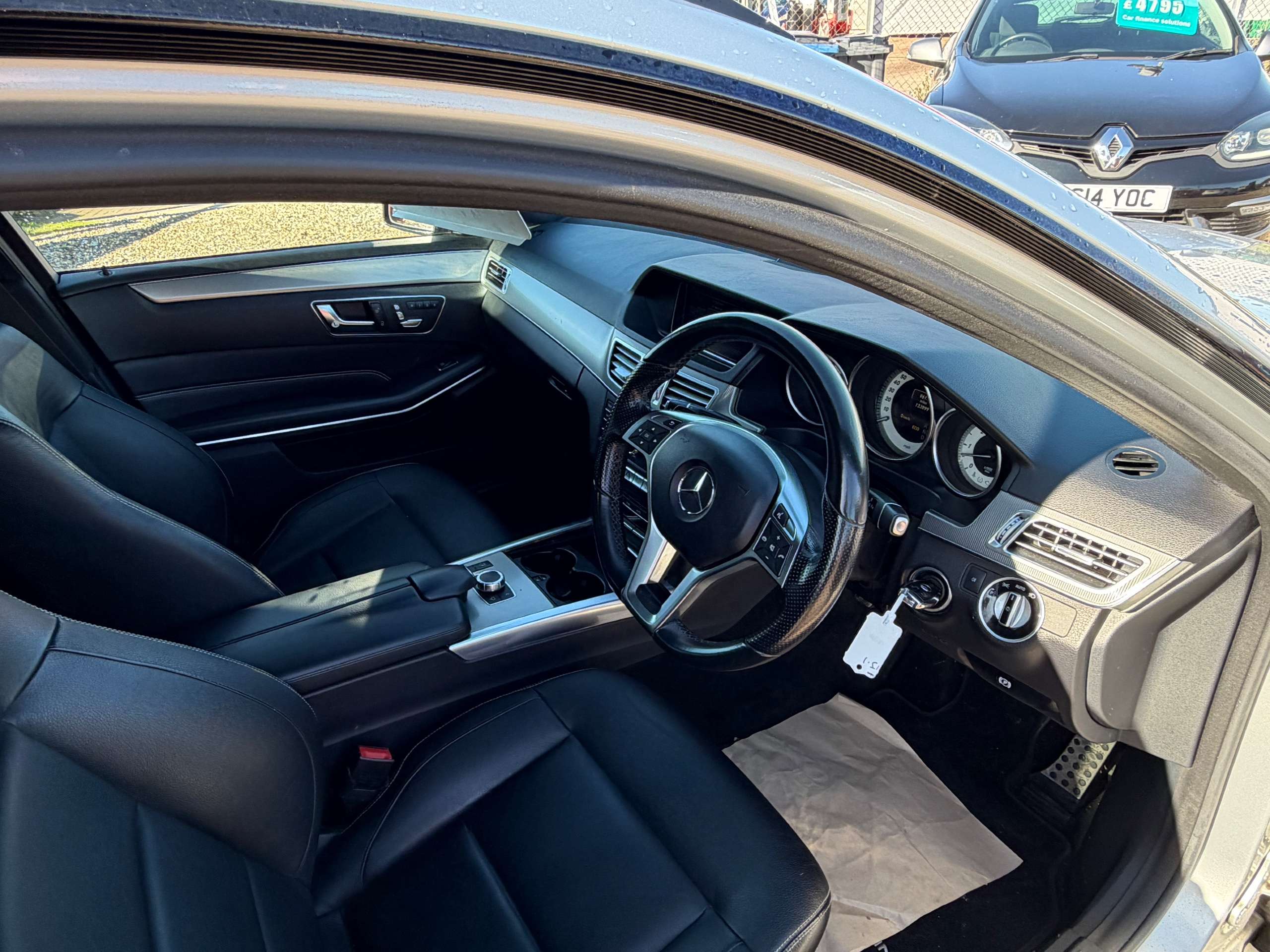 A 2016 MERCEDES-BENZ E CLASS 3.0 E350 V6 BlueTEC AMG Night Edition (Premium) Estate 5dr Diesel G-Tronic+ Euro 6 (s/s) (258 ps) A 2016 MERCEDES-BENZ E CLASS 3.0 E350 V6 BlueTEC AMG Night Edition (Premium) Estate 5dr Diesel G-Tronic+ Euro 6 (s/s) (258 ps)