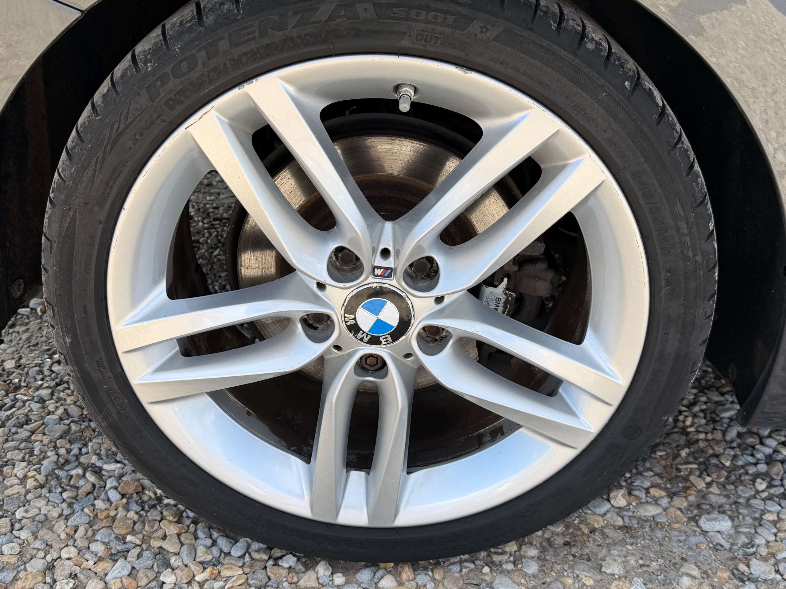 A 2015 BMW 2 SERIES 2.0 220d M Sport Coupe 2dr Diesel Manual Euro 6 (s/s) (190 ps) A 2015 BMW 2 SERIES 2.0 220d M Sport Coupe 2dr Diesel Manual Euro 6 (s/s) (190 ps)