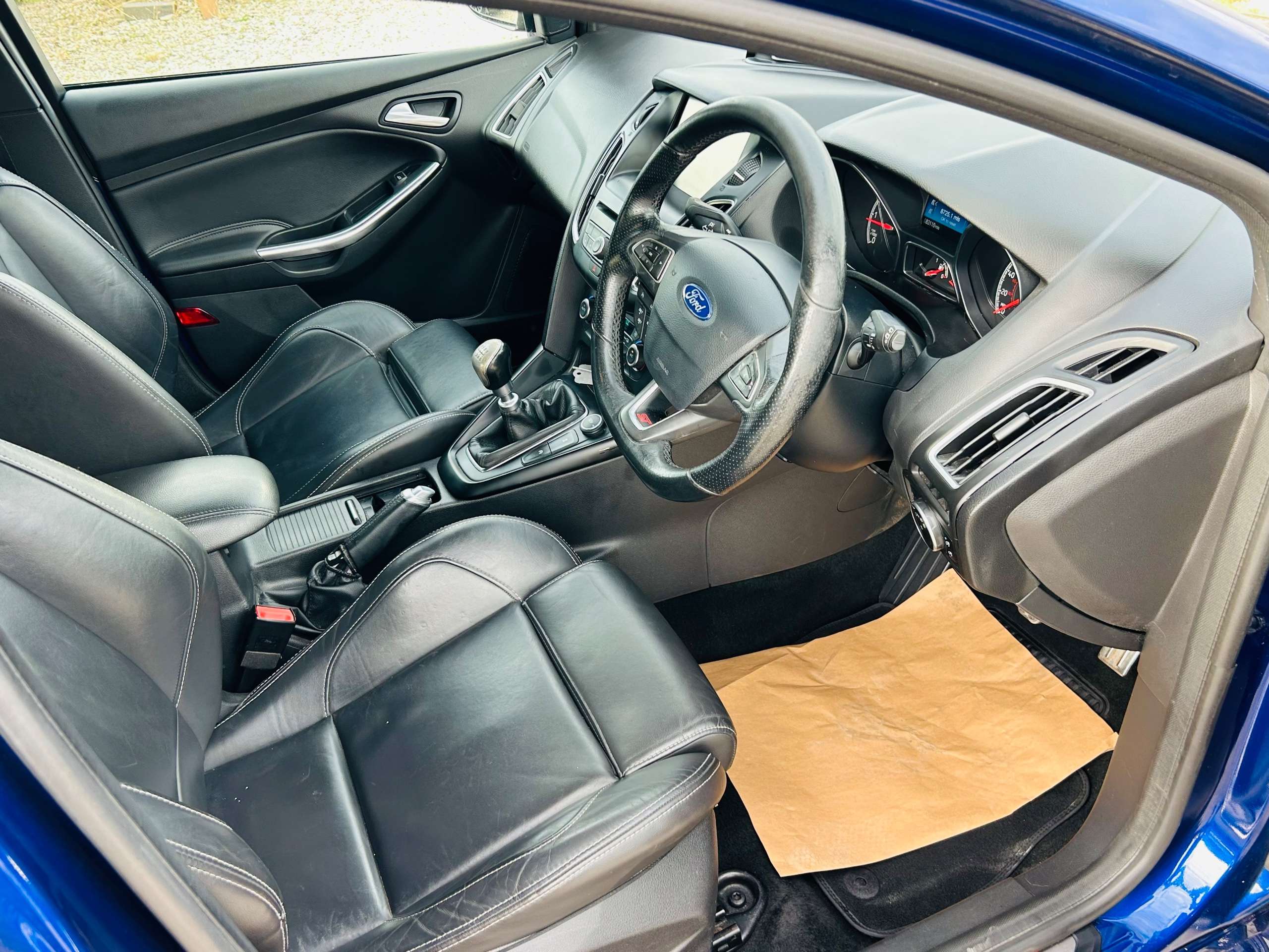 A 2015 FORD FOCUS 2.0 TDCi ST-3 Hatchback 5dr Diesel Manual Euro 6 (s/s) (185 ps) A 2015 FORD FOCUS 2.0 TDCi ST-3 Hatchback 5dr Diesel Manual Euro 6 (s/s) (185 ps)