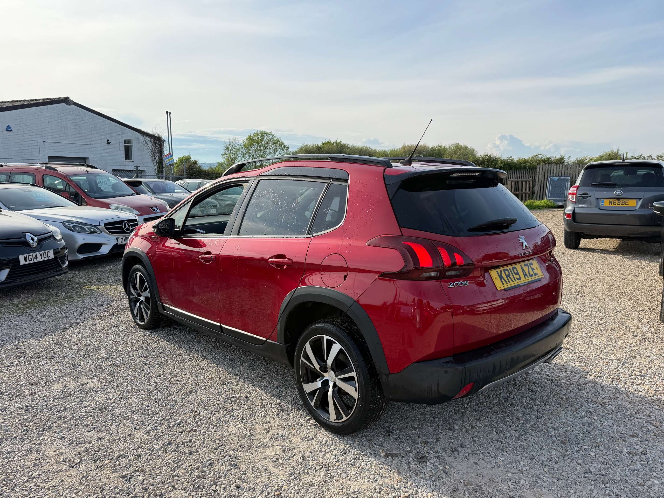 2019 PEUGEOT 2008 2019 PEUGEOT 2008