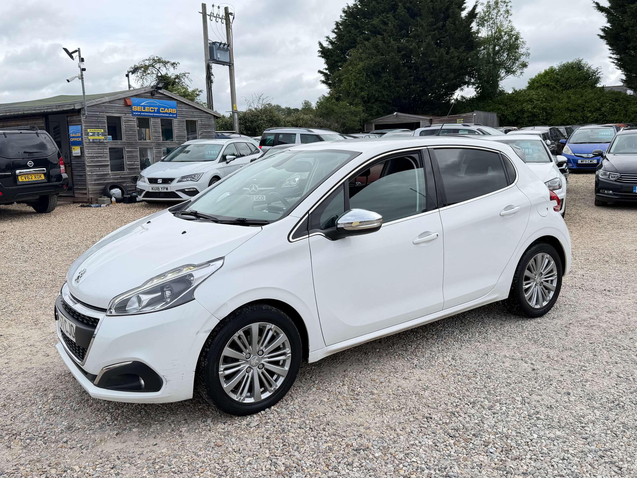 2017 PEUGEOT 208 2017 PEUGEOT 208
