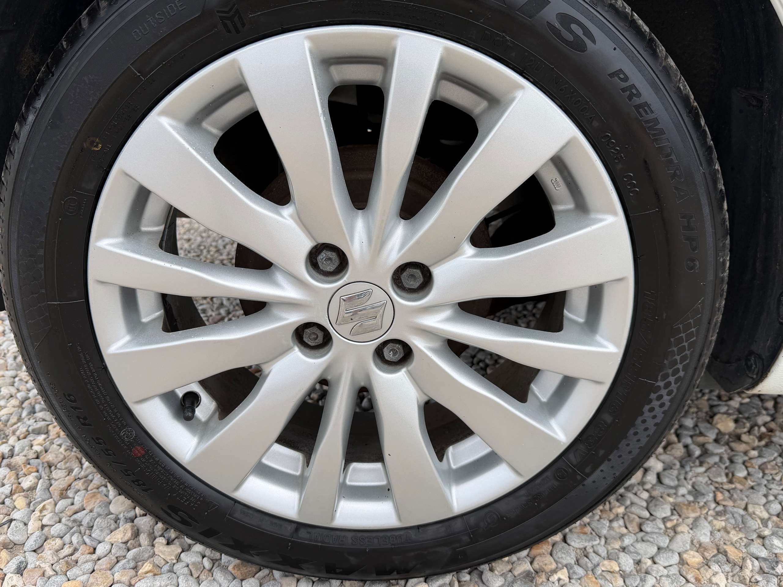 A 2012 SUZUKI SWIFT 1.3 DDiS SZ3 Hatchback 5dr Diesel Manual Euro 5 (75 ps) A 2012 SUZUKI SWIFT 1.3 DDiS SZ3 Hatchback 5dr Diesel Manual Euro 5 (75 ps)