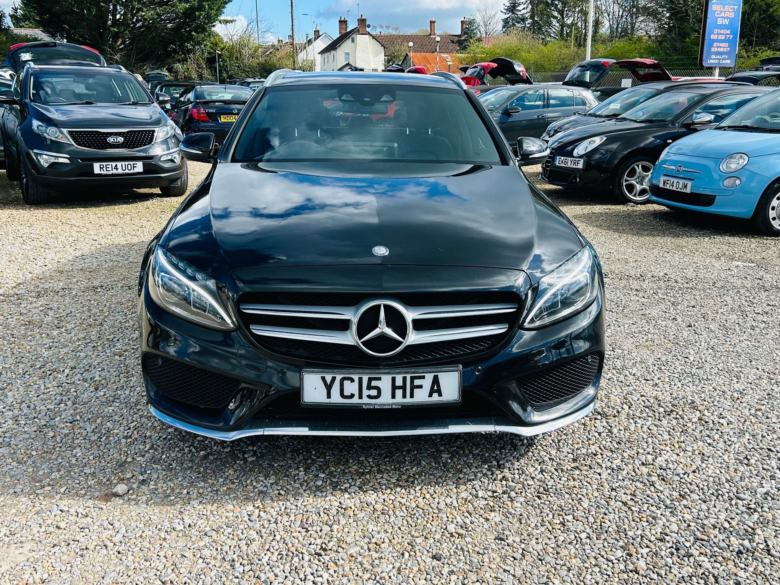 A 2015 MERCEDES-BENZ C CLASS 2.1 C300h BlueTEC AMG Line Estate 5dr Diesel Hybrid G-Tronic+ Euro 6 (s/s) (231 ps) A 2015 MERCEDES-BENZ C CLASS 2.1 C300h BlueTEC AMG Line Estate 5dr Diesel Hybrid G-Tronic+ Euro 6 (s/s) (231 ps)