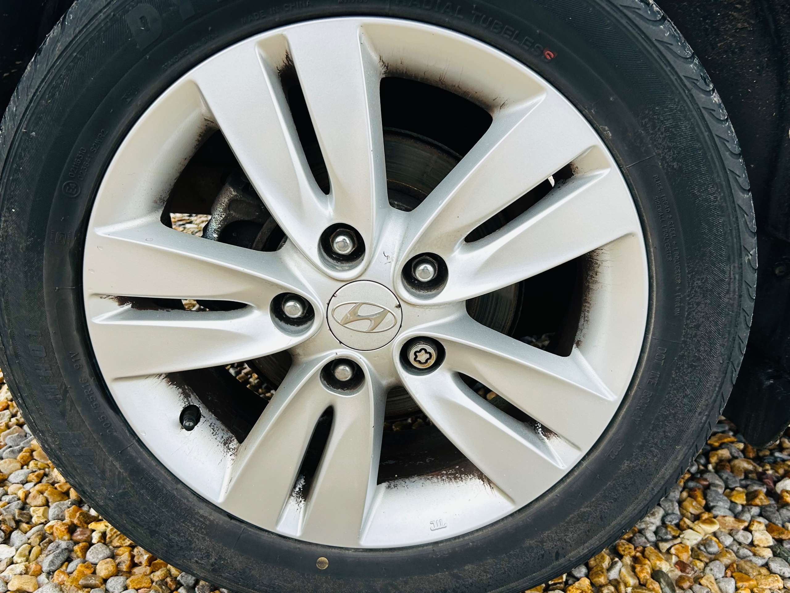 A 2011 HYUNDAI IX20 1.4 CRDi Style Hatchback 5dr Diesel Manual Euro 5 (s/s) (89 bhp) A 2011 HYUNDAI IX20 1.4 CRDi Style Hatchback 5dr Diesel Manual Euro 5 (s/s) (89 bhp)