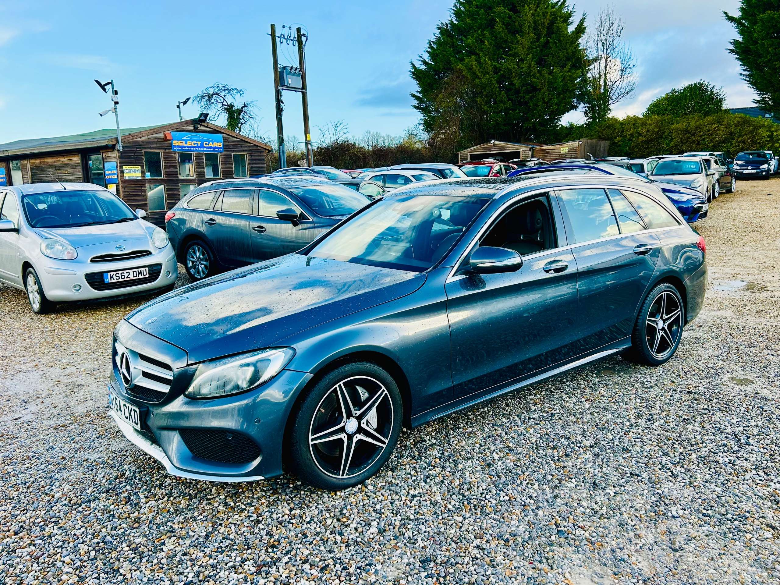 A 2014 MERCEDES-BENZ C CLASS 2.1 C250 BlueTEC AMG Line Estate 5dr Diesel G-Tronic+ Euro 6 (s/s) (204 ps) A 2014 MERCEDES-BENZ C CLASS 2.1 C250 BlueTEC AMG Line Estate 5dr Diesel G-Tronic+ Euro 6 (s/s) (204 ps)
