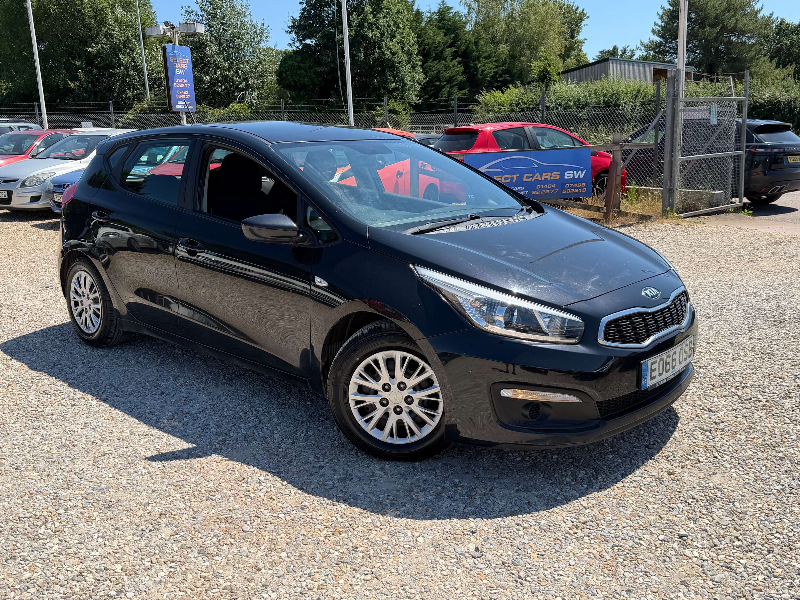 A 2016 KIA CEED 1.6 CRDi 1 Hatchback 5dr Diesel Manual Euro 6 (s/s) (134 bhp) A 2016 KIA CEED 1.6 CRDi 1 Hatchback 5dr Diesel Manual Euro 6 (s/s) (134 bhp)