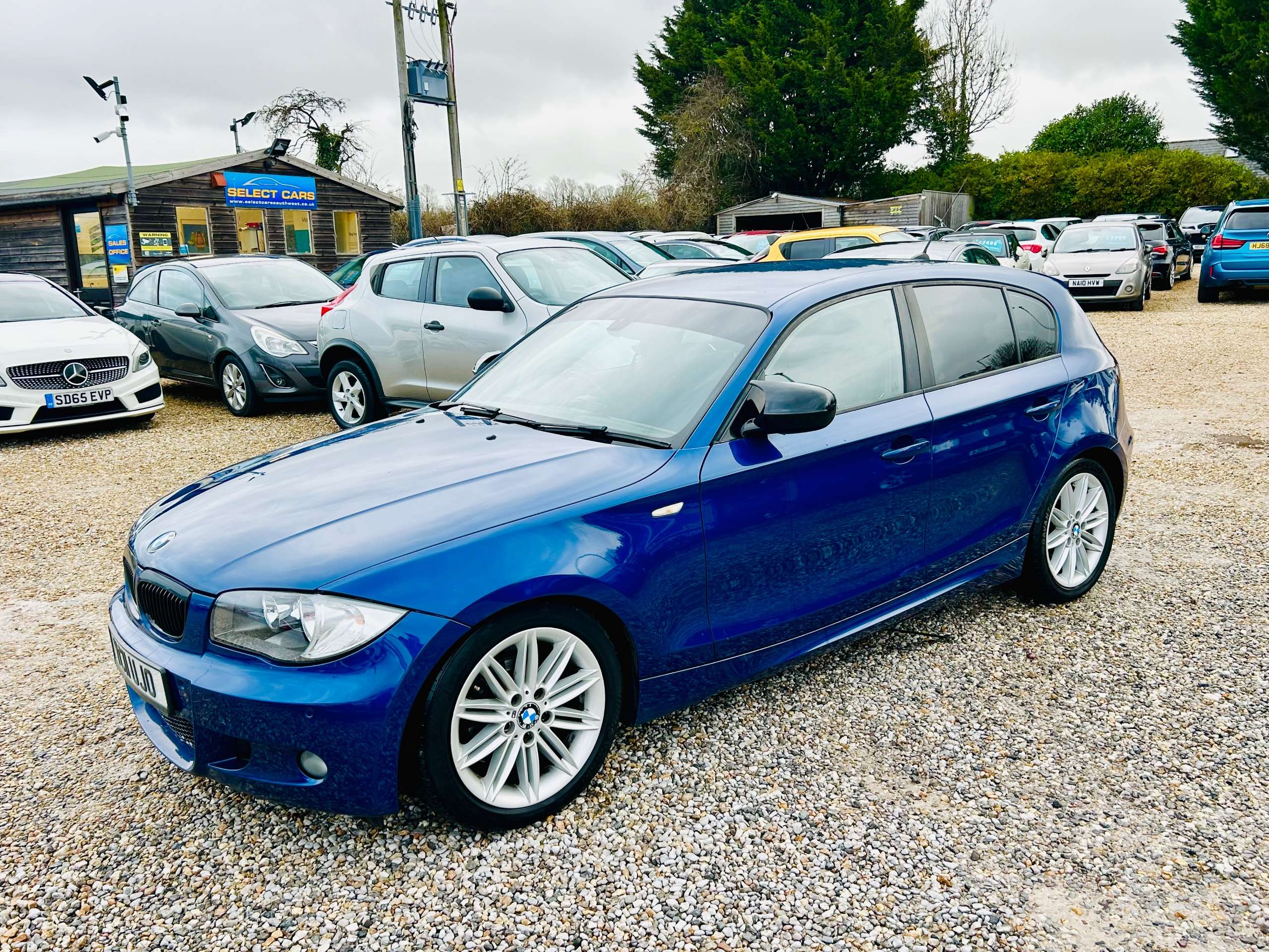 2011 BMW 1 SERIES 2011 BMW 1 SERIES