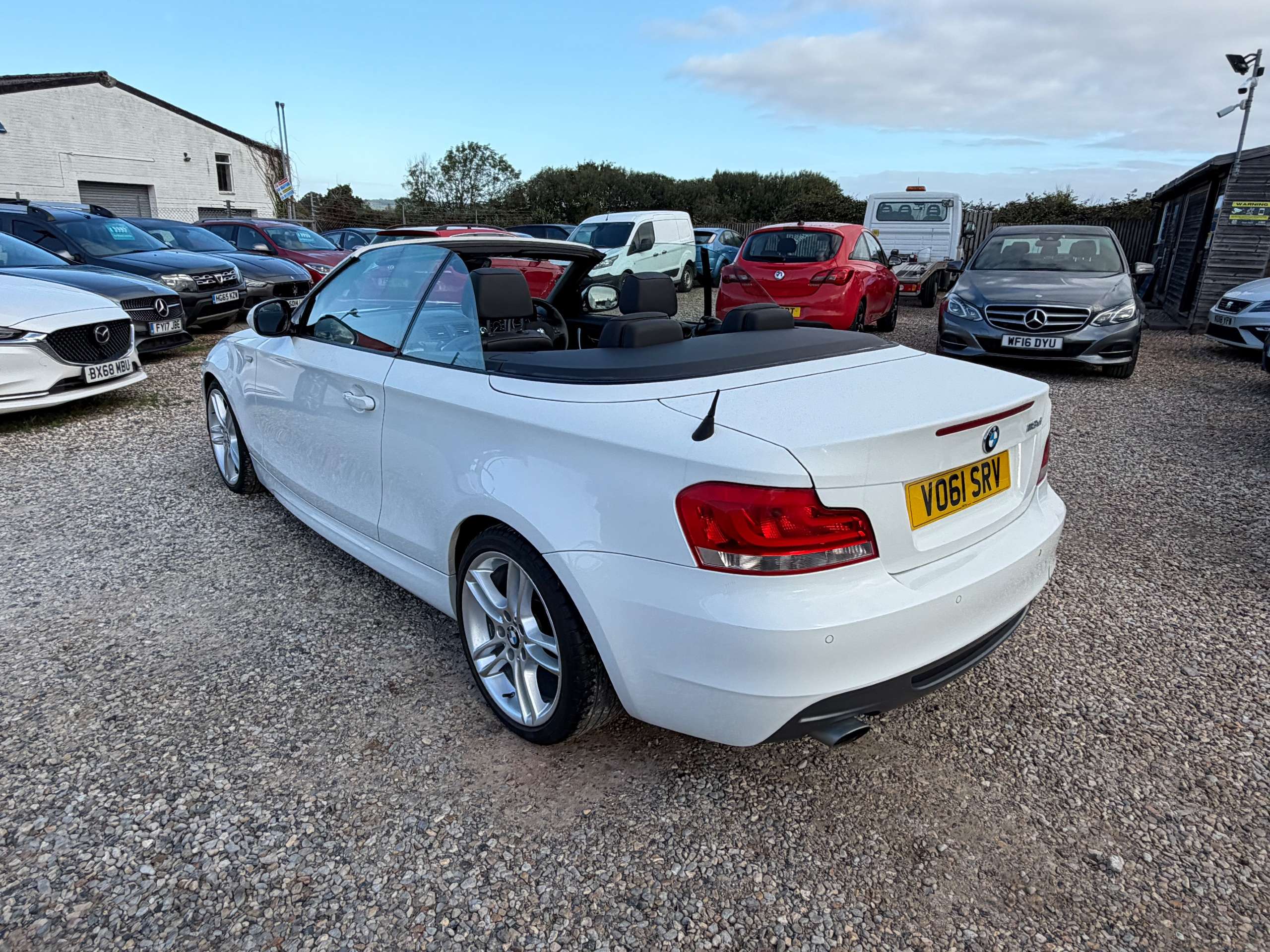 2011 BMW 1 SERIES 2011 BMW 1 SERIES