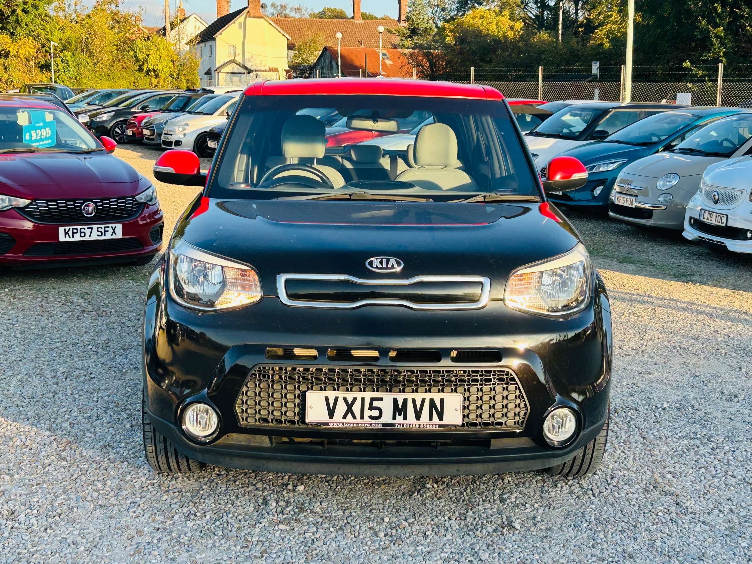 A 2015 KIA SOUL 1.6 CRDi Connect SUV 5dr Diesel Manual Euro 5 (126 bhp) A 2015 KIA SOUL 1.6 CRDi Connect SUV 5dr Diesel Manual Euro 5 (126 bhp)