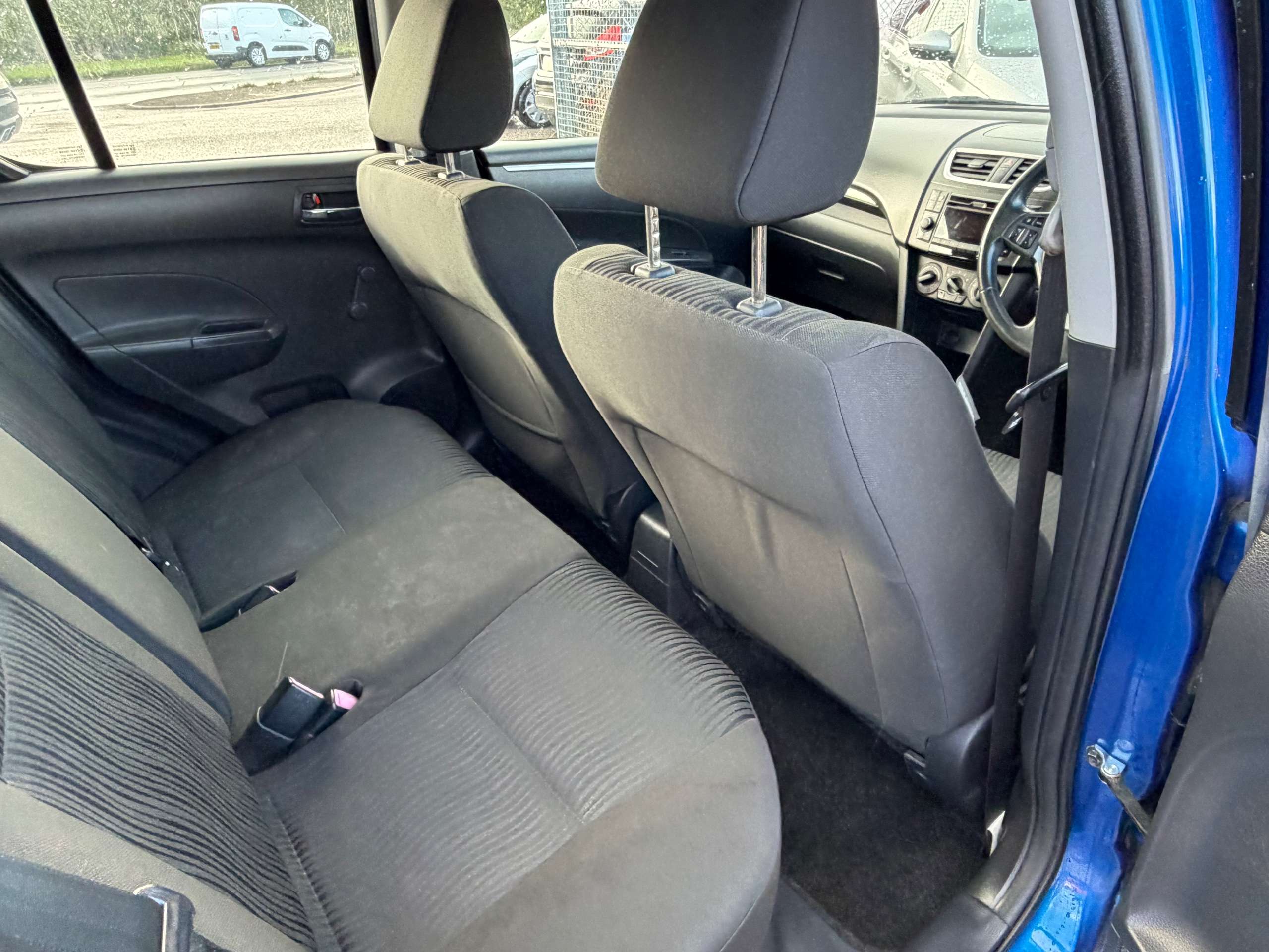 2011 SUZUKI SWIFT 2011 SUZUKI SWIFT