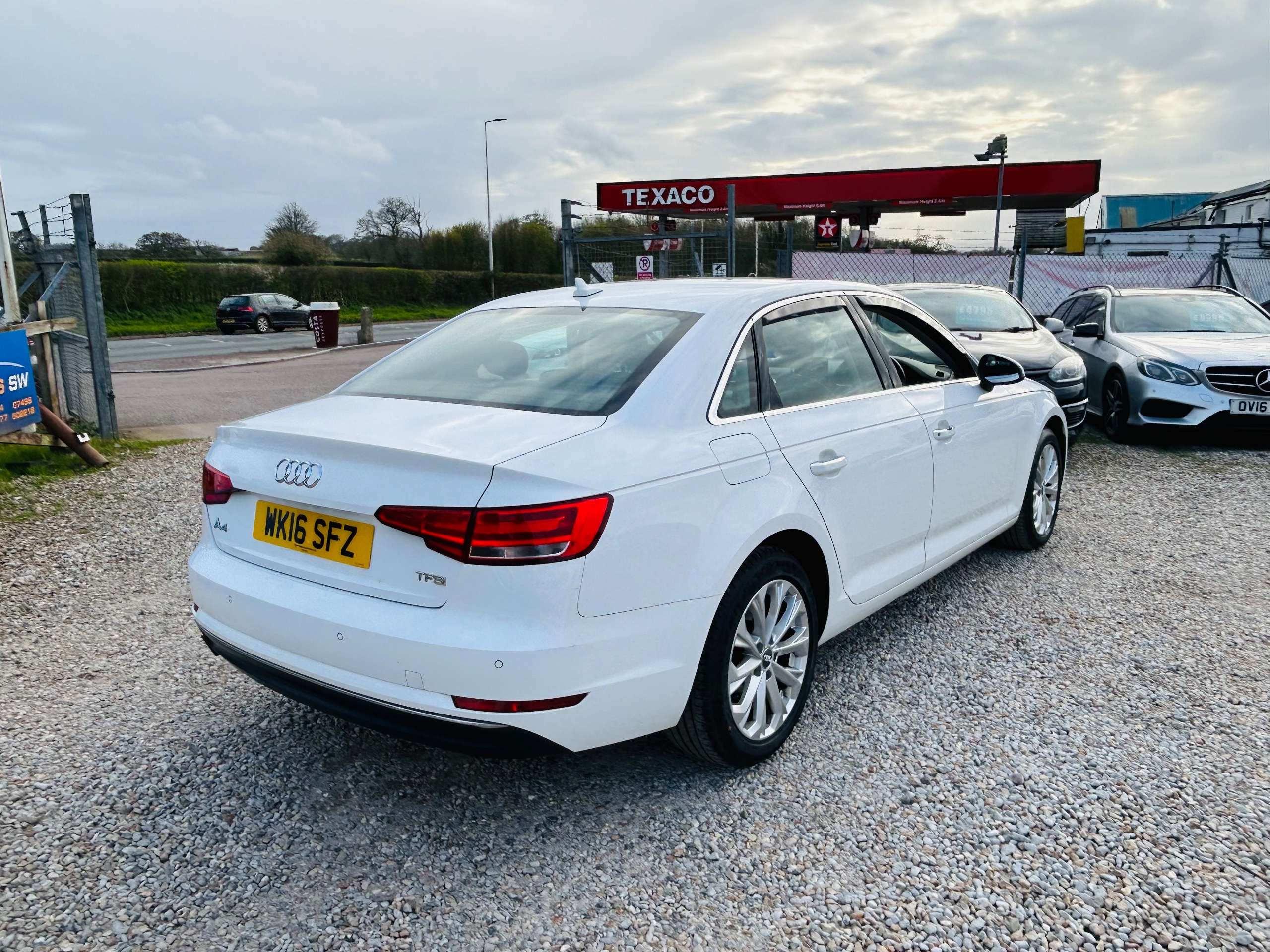 2016 AUDI A4 2016 AUDI A4