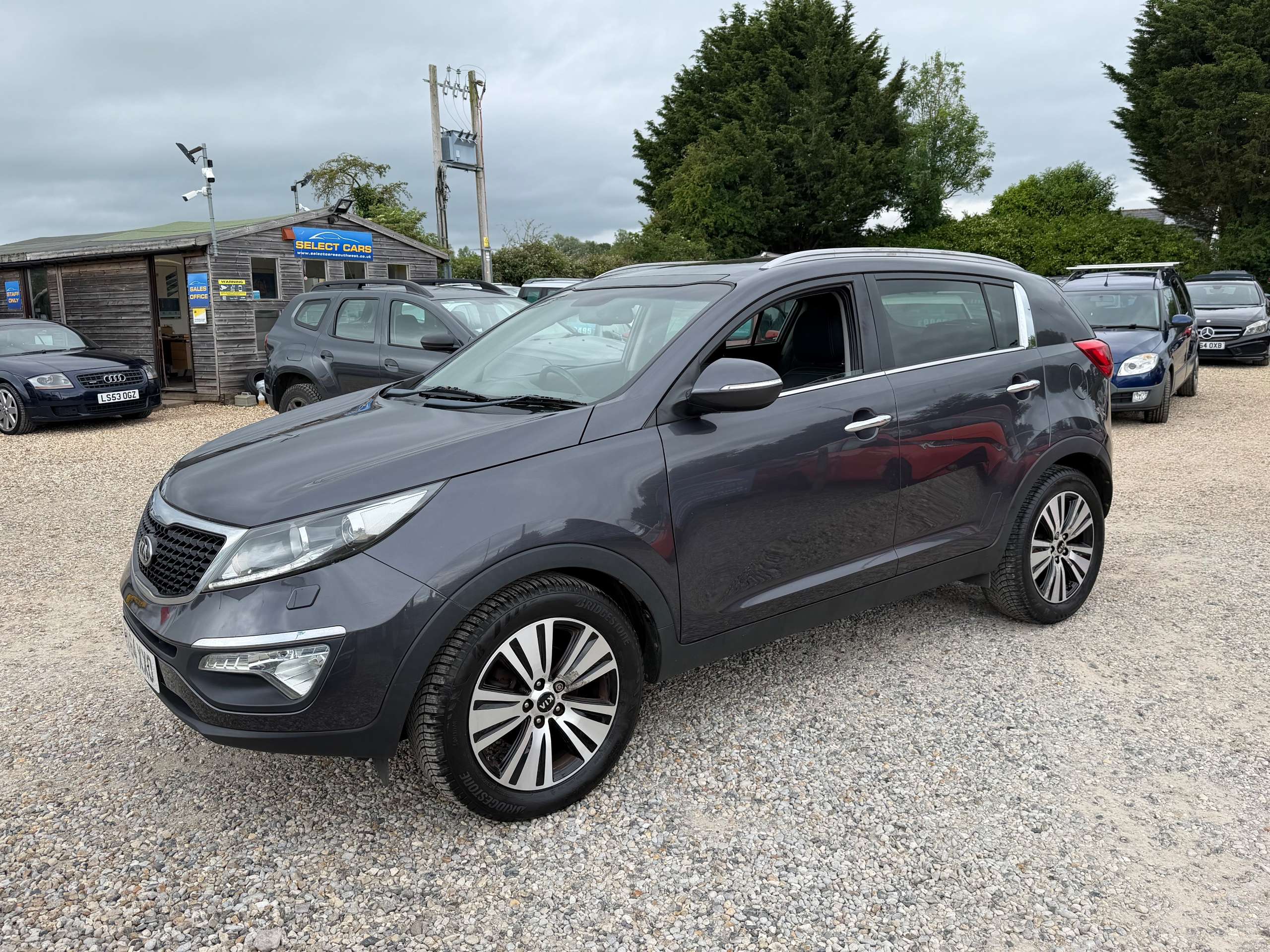 A 2014 KIA SPORTAGE 1.7 CRDi EcoDynamics 3 SUV 5dr Diesel Manual 2WD Euro 5 (s/s) (114 bhp) A 2014 KIA SPORTAGE 1.7 CRDi EcoDynamics 3 SUV 5dr Diesel Manual 2WD Euro 5 (s/s) (114 bhp)