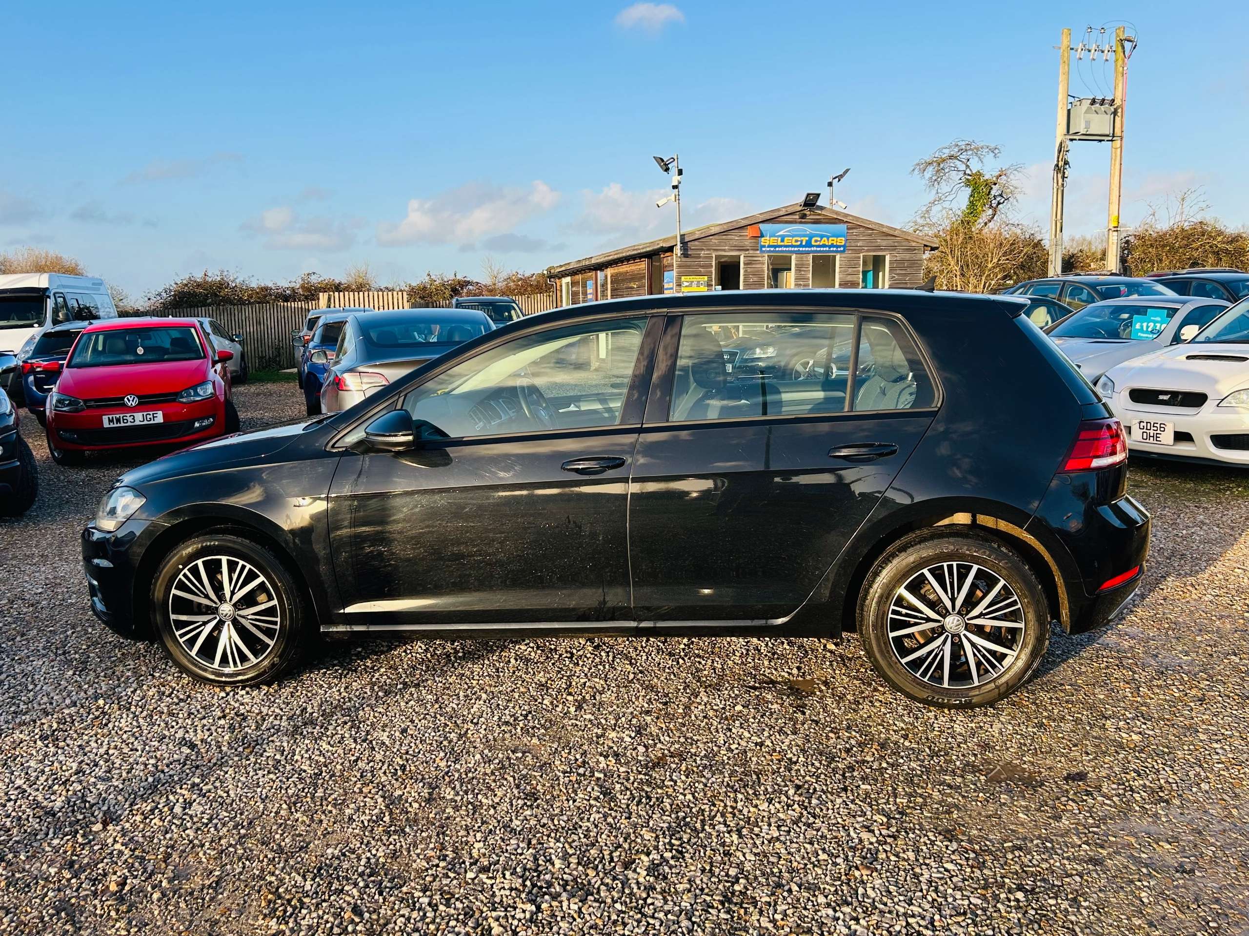 2017 VOLKSWAGEN GOLF 2017 VOLKSWAGEN GOLF