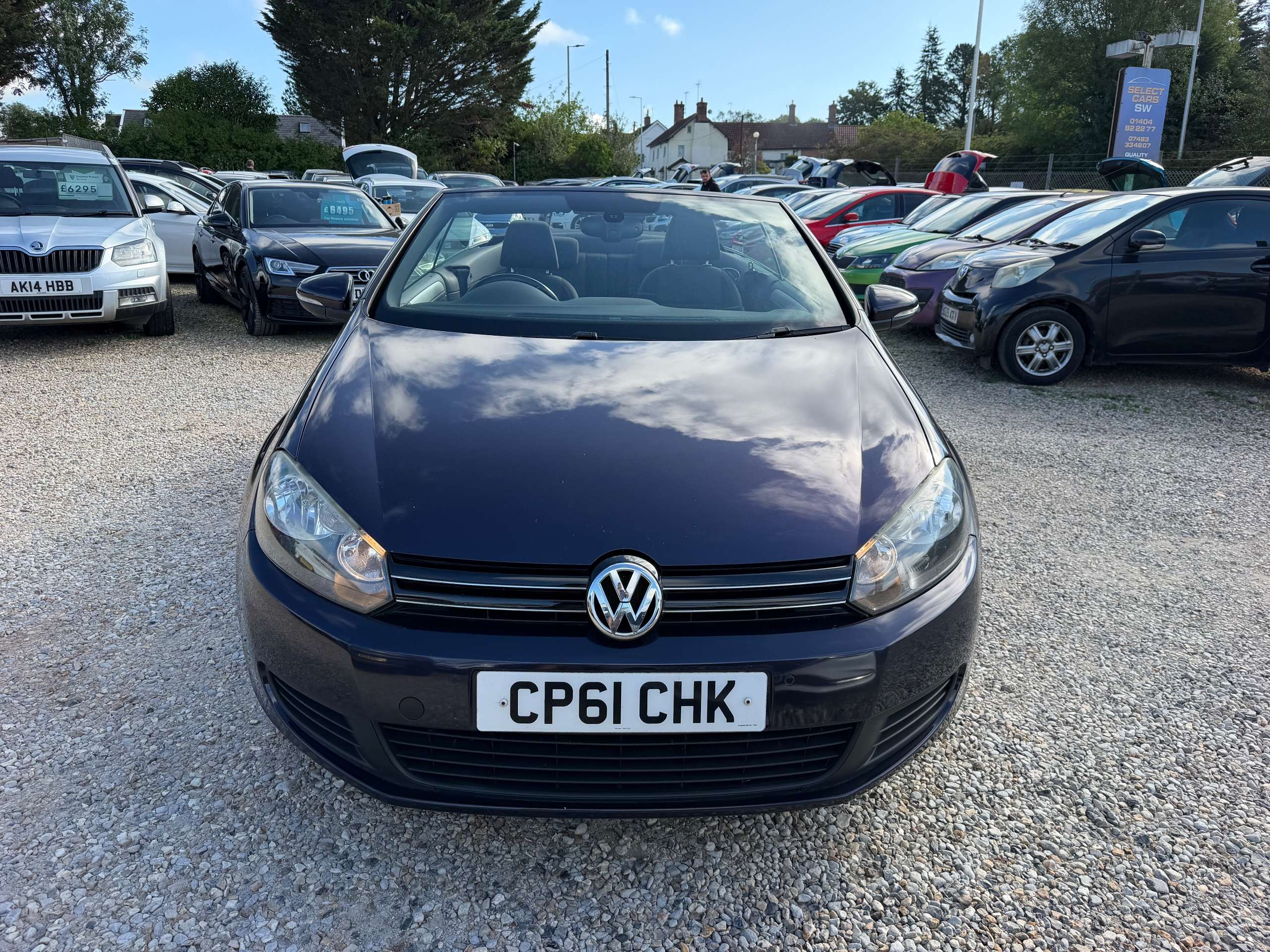 A 2011 VOLKSWAGEN GOLF 1.6 TDI BlueMotion Tech SE Cabriolet 2dr Diesel Manual Euro 5 (s/s) (105 ps) A 2011 VOLKSWAGEN GOLF 1.6 TDI BlueMotion Tech SE Cabriolet 2dr Diesel Manual Euro 5 (s/s) (105 ps)