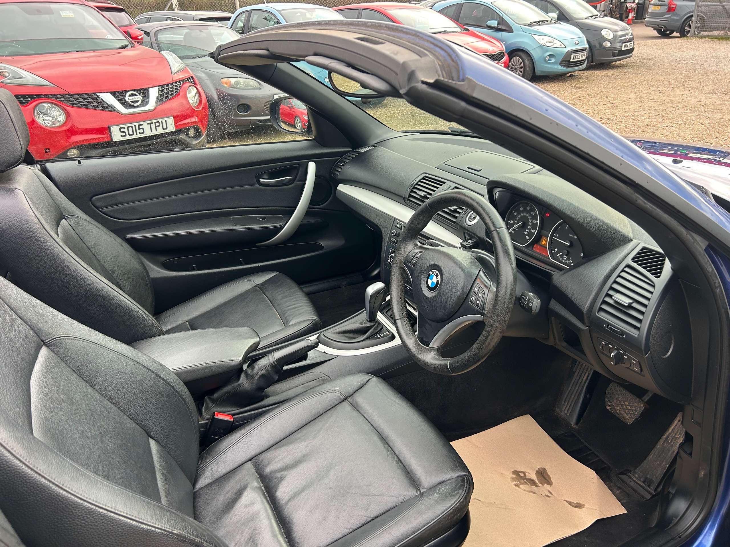 A 2010 BMW 1 SERIES 2.0 120d SE Convertible 2dr Diesel Steptronic Euro 5 (177 ps) A 2010 BMW 1 SERIES 2.0 120d SE Convertible 2dr Diesel Steptronic Euro 5 (177 ps)