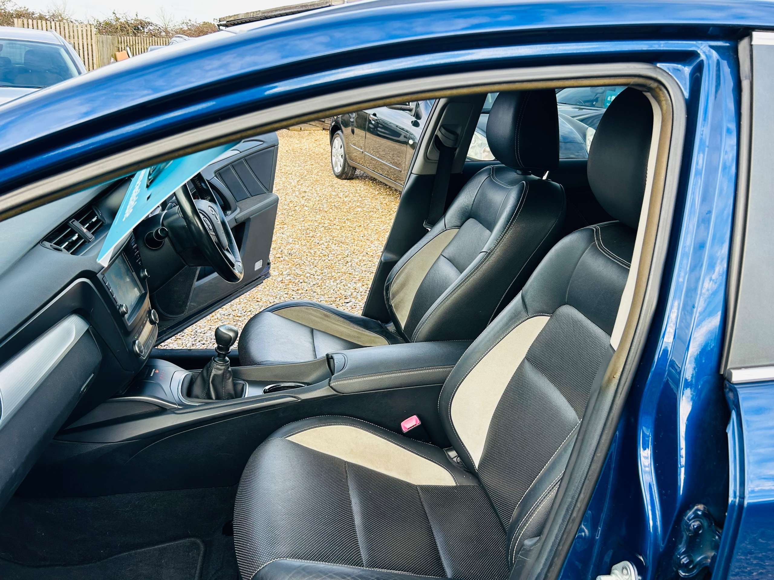 2016 TOYOTA AVENSIS 2016 TOYOTA AVENSIS