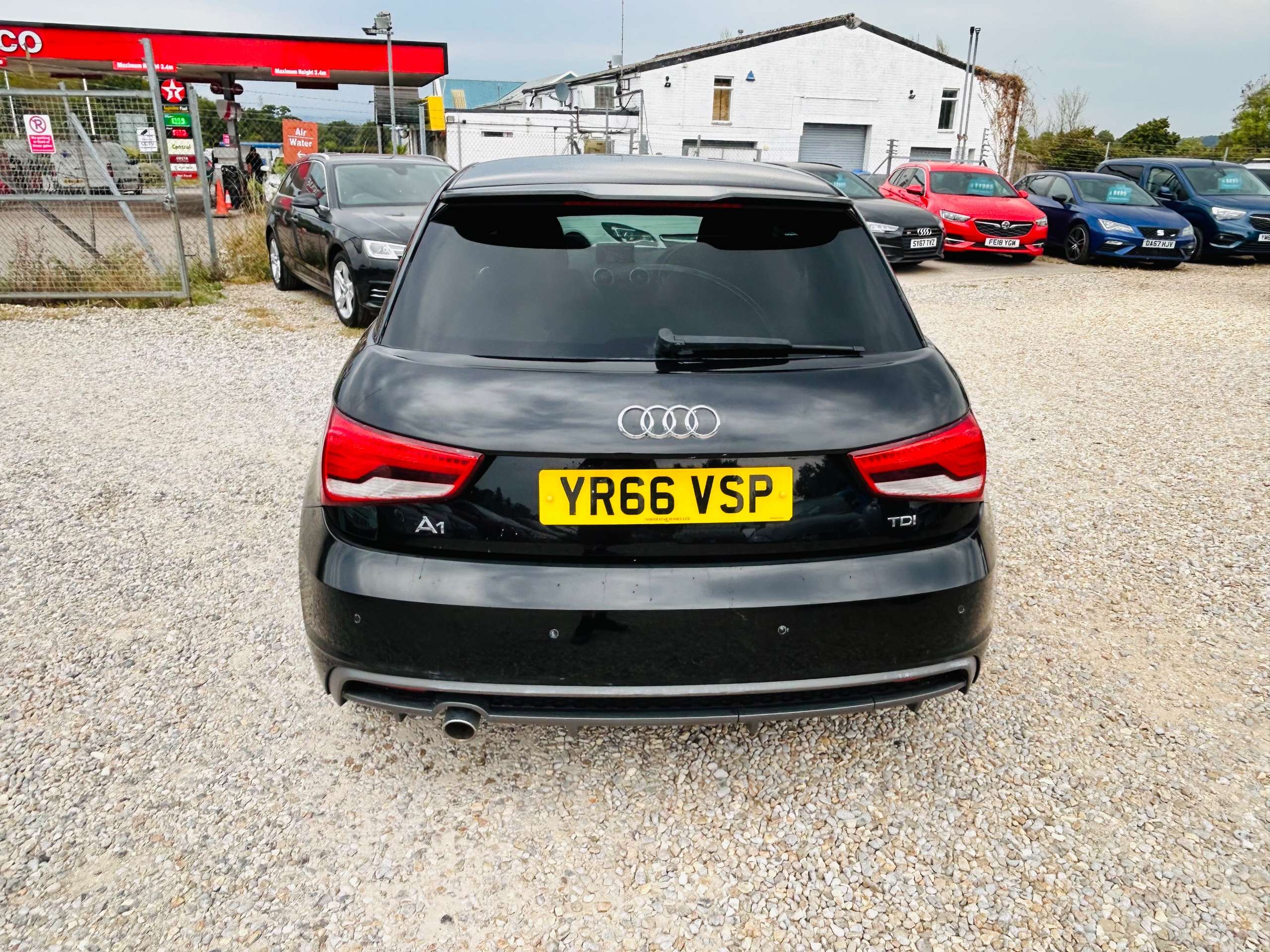 2016 AUDI A1 2016 AUDI A1