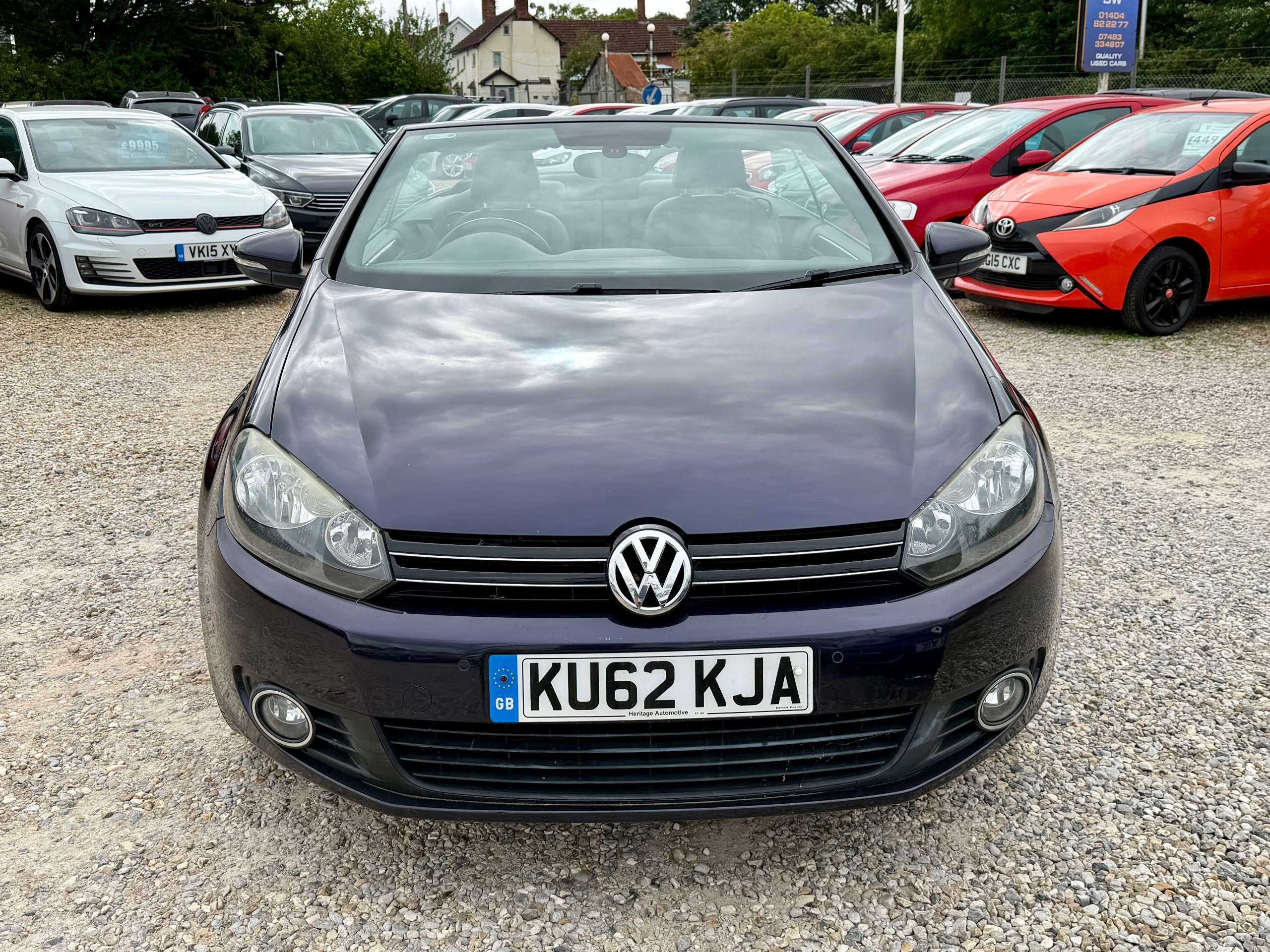 A 2012 VOLKSWAGEN GOLF 2.0 TDI BlueMotion Tech GT Cabriolet 2dr Diesel Manual Euro 5 (s/s) (140 ps) A 2012 VOLKSWAGEN GOLF 2.0 TDI BlueMotion Tech GT Cabriolet 2dr Diesel Manual Euro 5 (s/s) (140 ps)