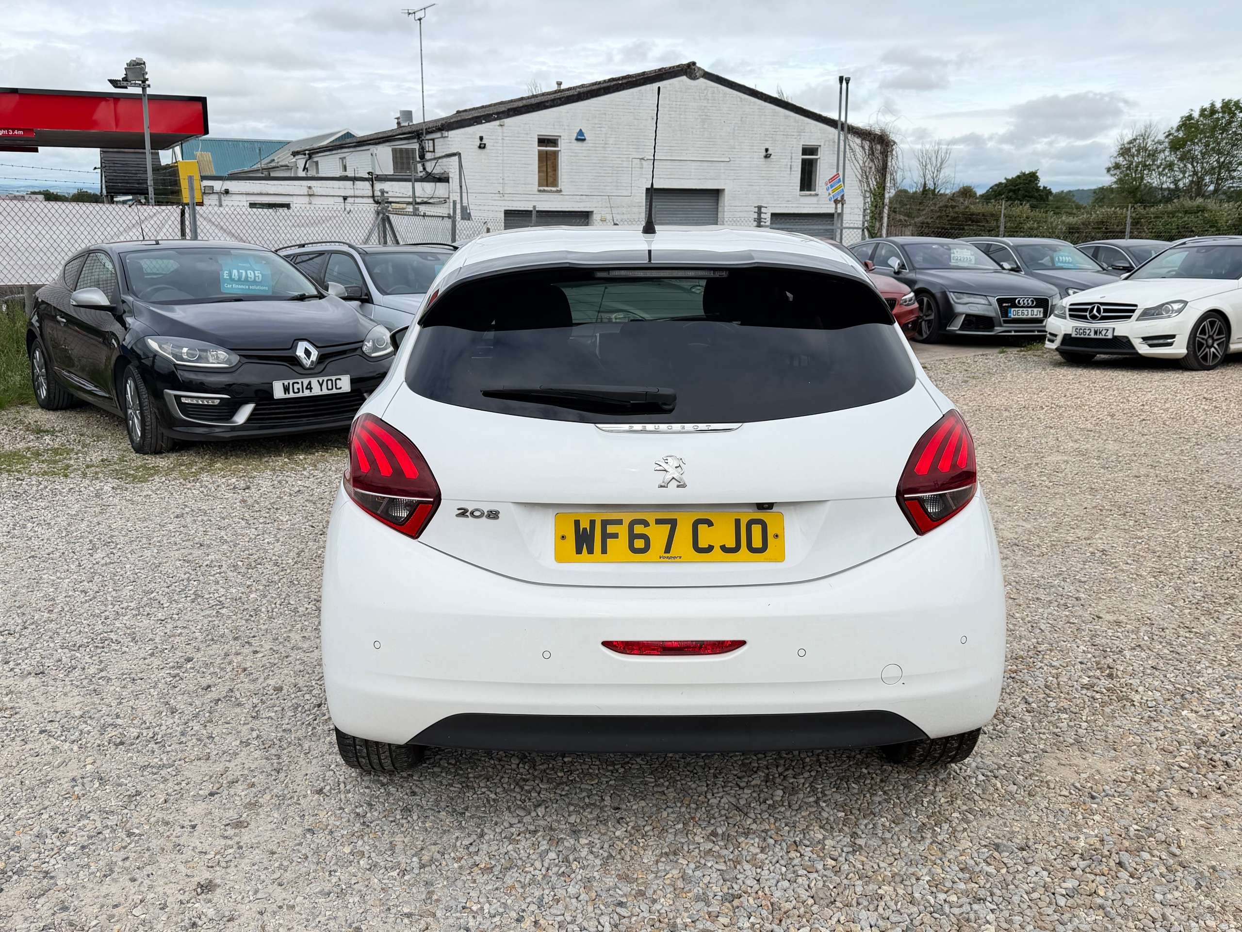 2017 PEUGEOT 208 2017 PEUGEOT 208