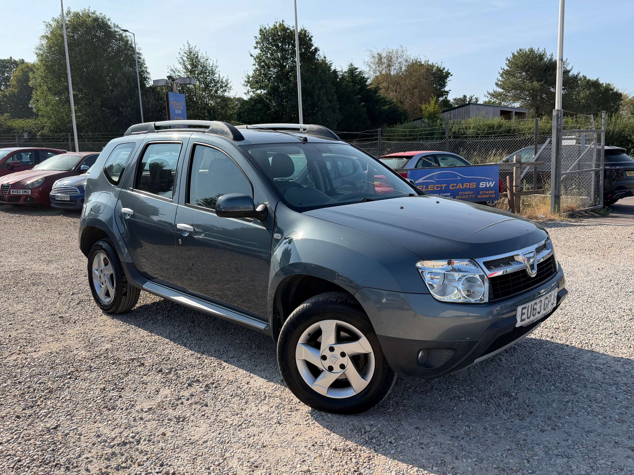 A 2013 DACIA DUSTER 1.5 dCi Laureate SUV 5dr Diesel Manual Euro 5 (110 ps) A 2013 DACIA DUSTER 1.5 dCi Laureate SUV 5dr Diesel Manual Euro 5 (110 ps)