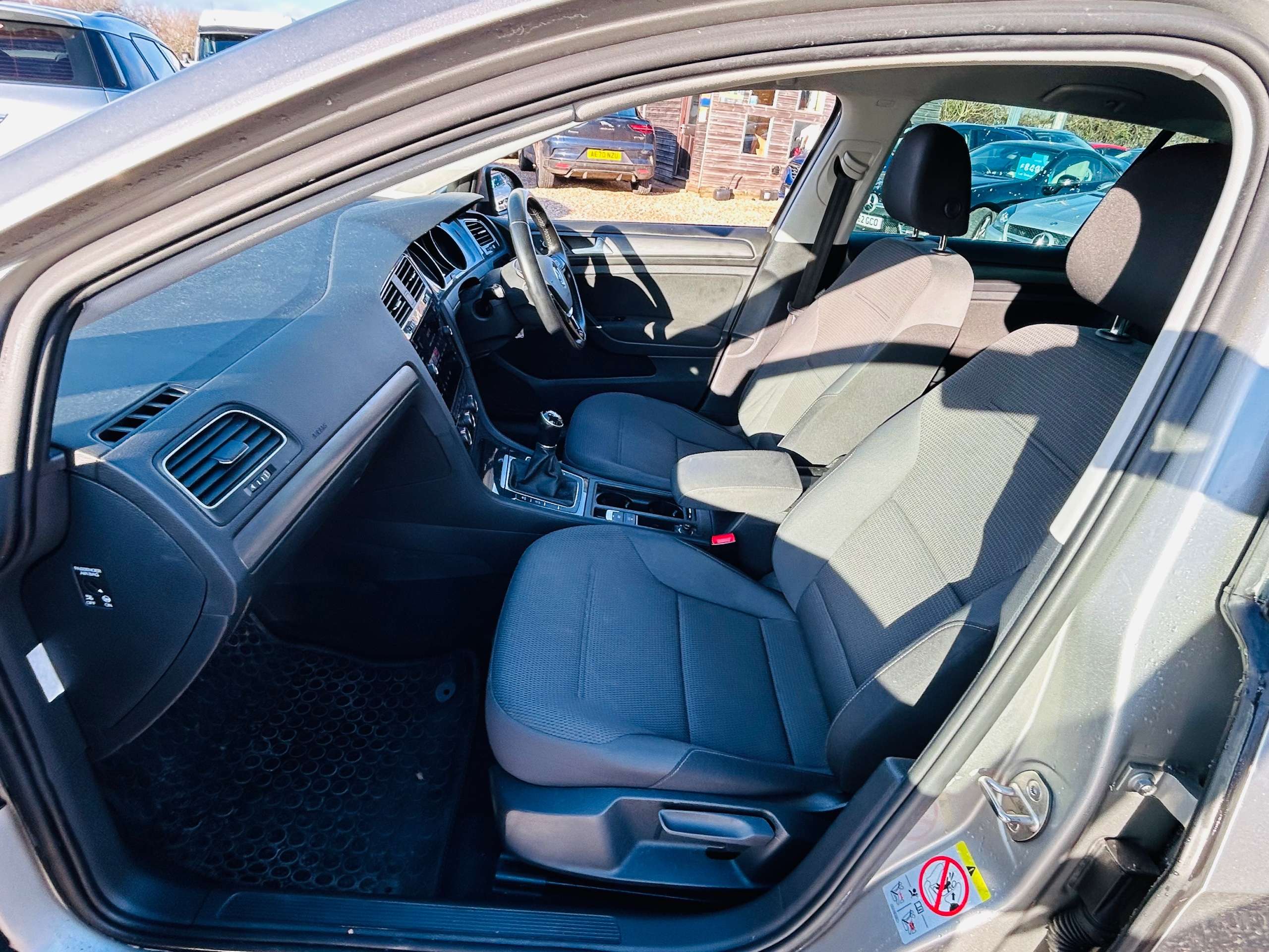 2019 VOLKSWAGEN GOLF 2019 VOLKSWAGEN GOLF