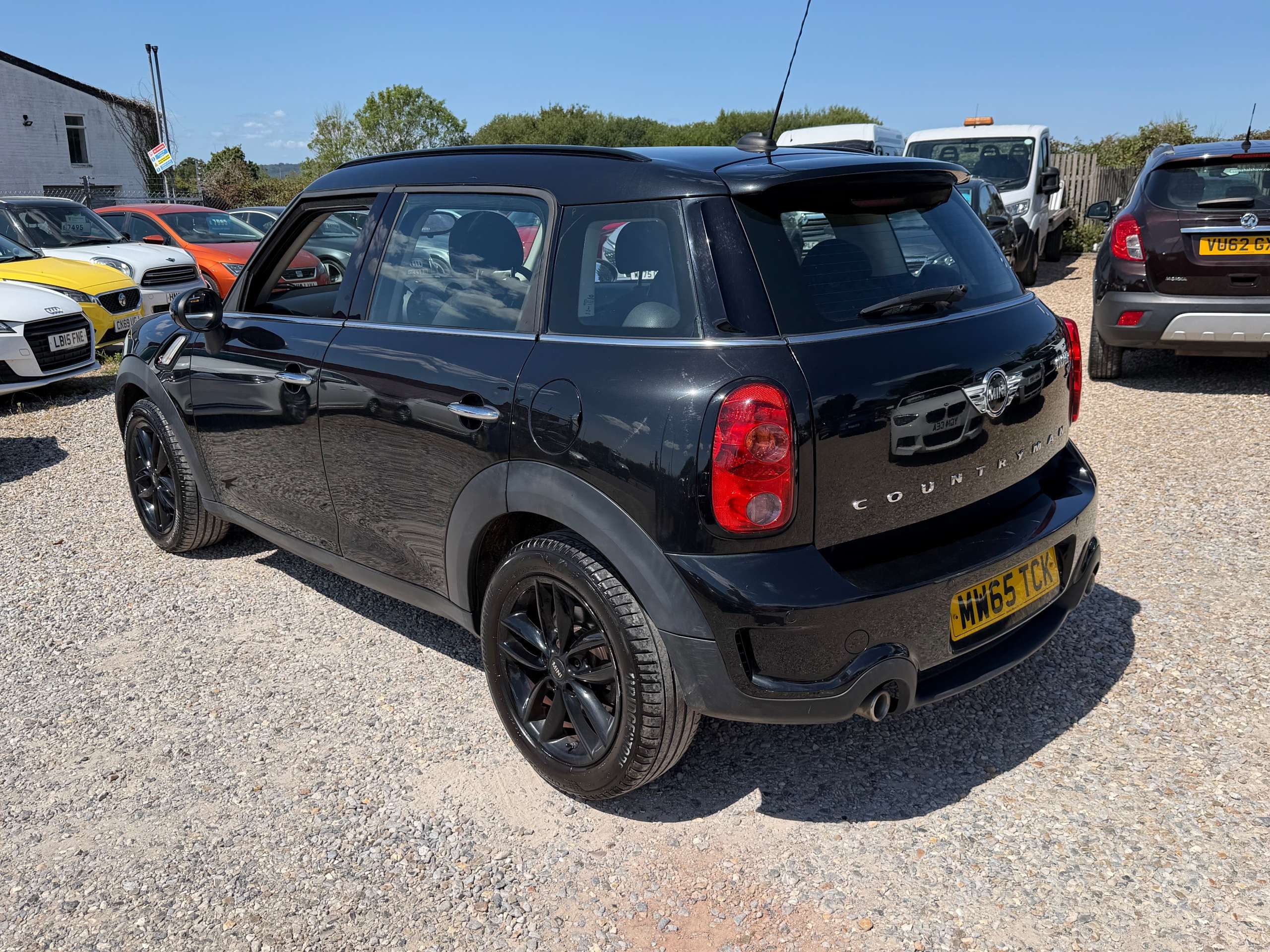 2016 MINI COUNTRYMAN 2016 MINI COUNTRYMAN