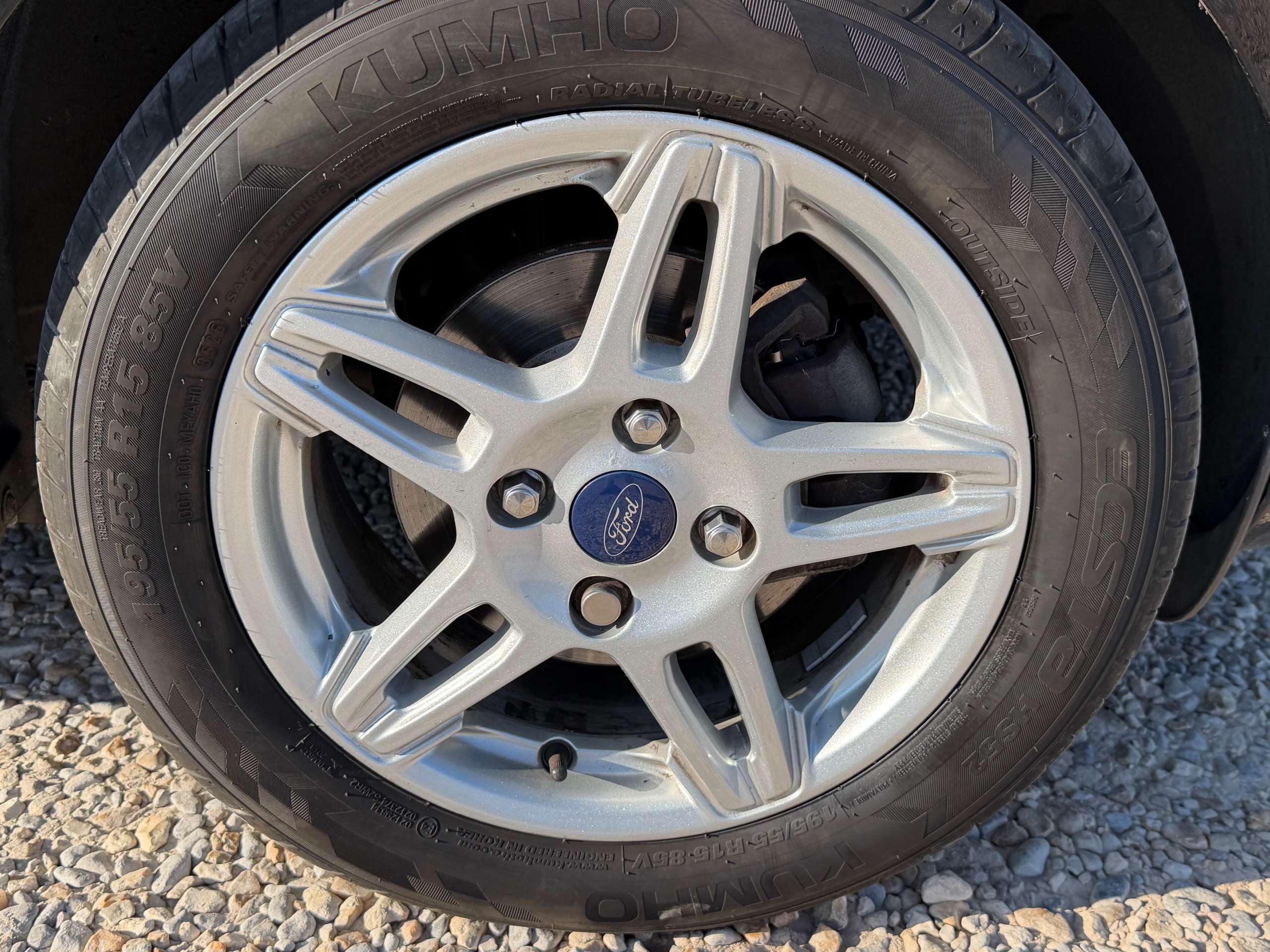 A 2013 FORD FIESTA 1.0 Zetec Hatchback 5dr Petrol Manual Euro 5 (s/s) (80 ps) A 2013 FORD FIESTA 1.0 Zetec Hatchback 5dr Petrol Manual Euro 5 (s/s) (80 ps)