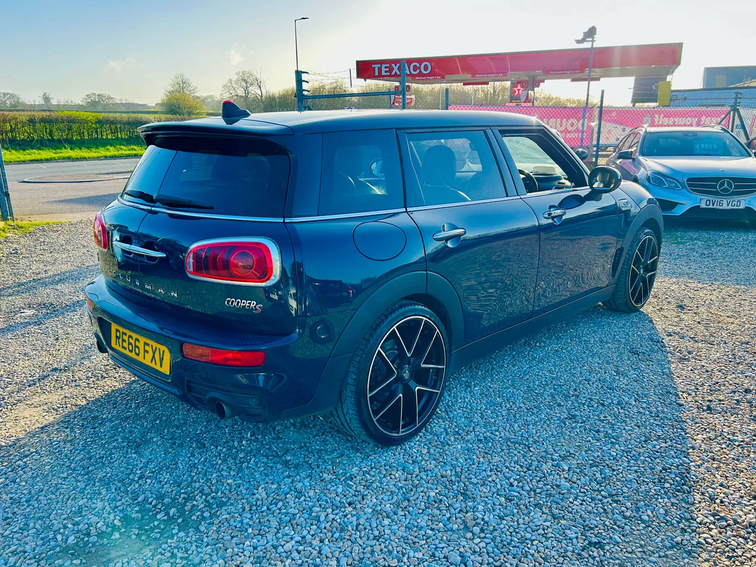 2016 MINI CLUBMAN 2016 MINI CLUBMAN