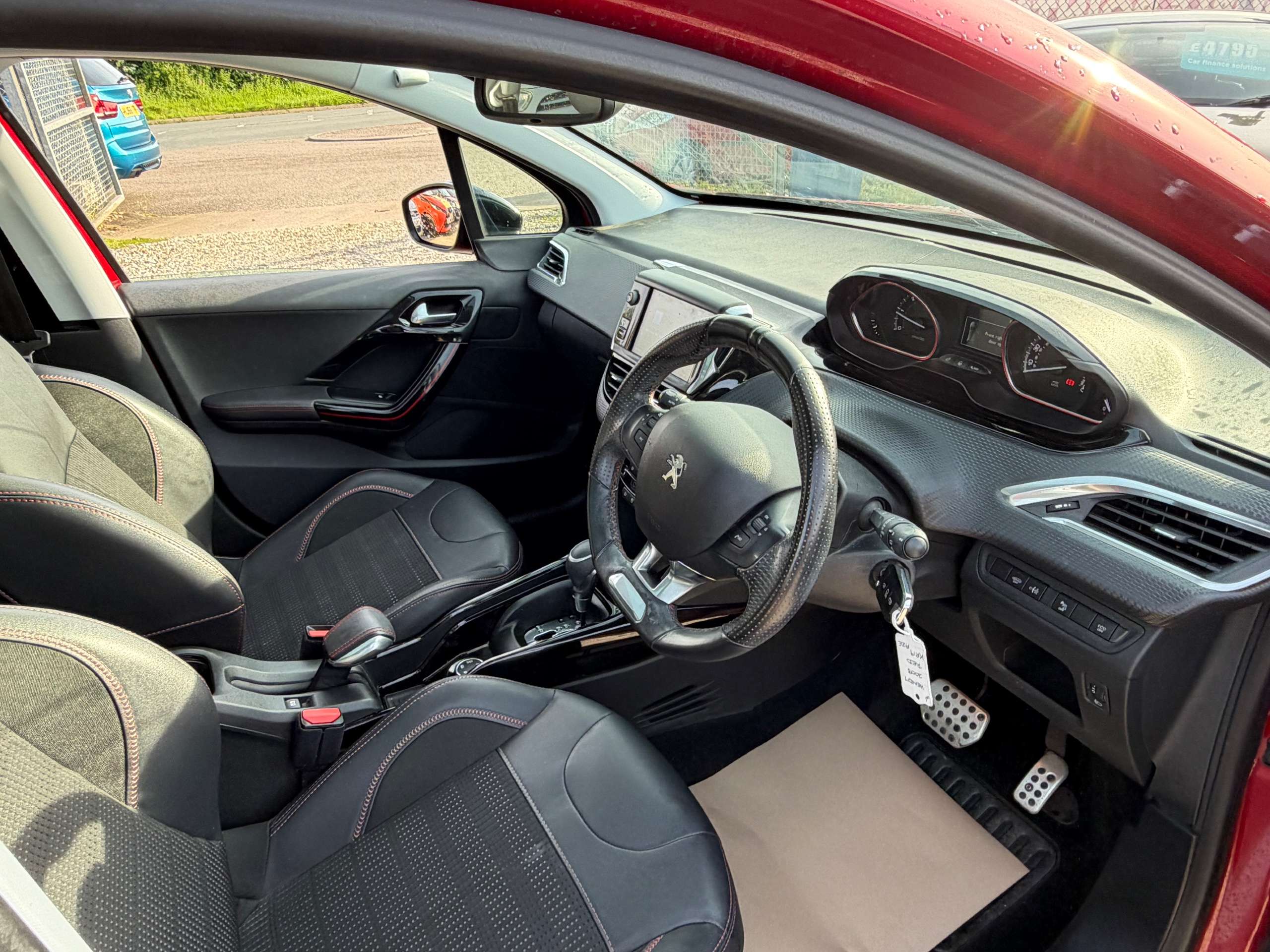A 2019 PEUGEOT 2008 1.5 BlueHDi GT Line SUV 5dr Diesel EAT Euro 6 (s/s) (120 ps) A 2019 PEUGEOT 2008 1.5 BlueHDi GT Line SUV 5dr Diesel EAT Euro 6 (s/s) (120 ps)
