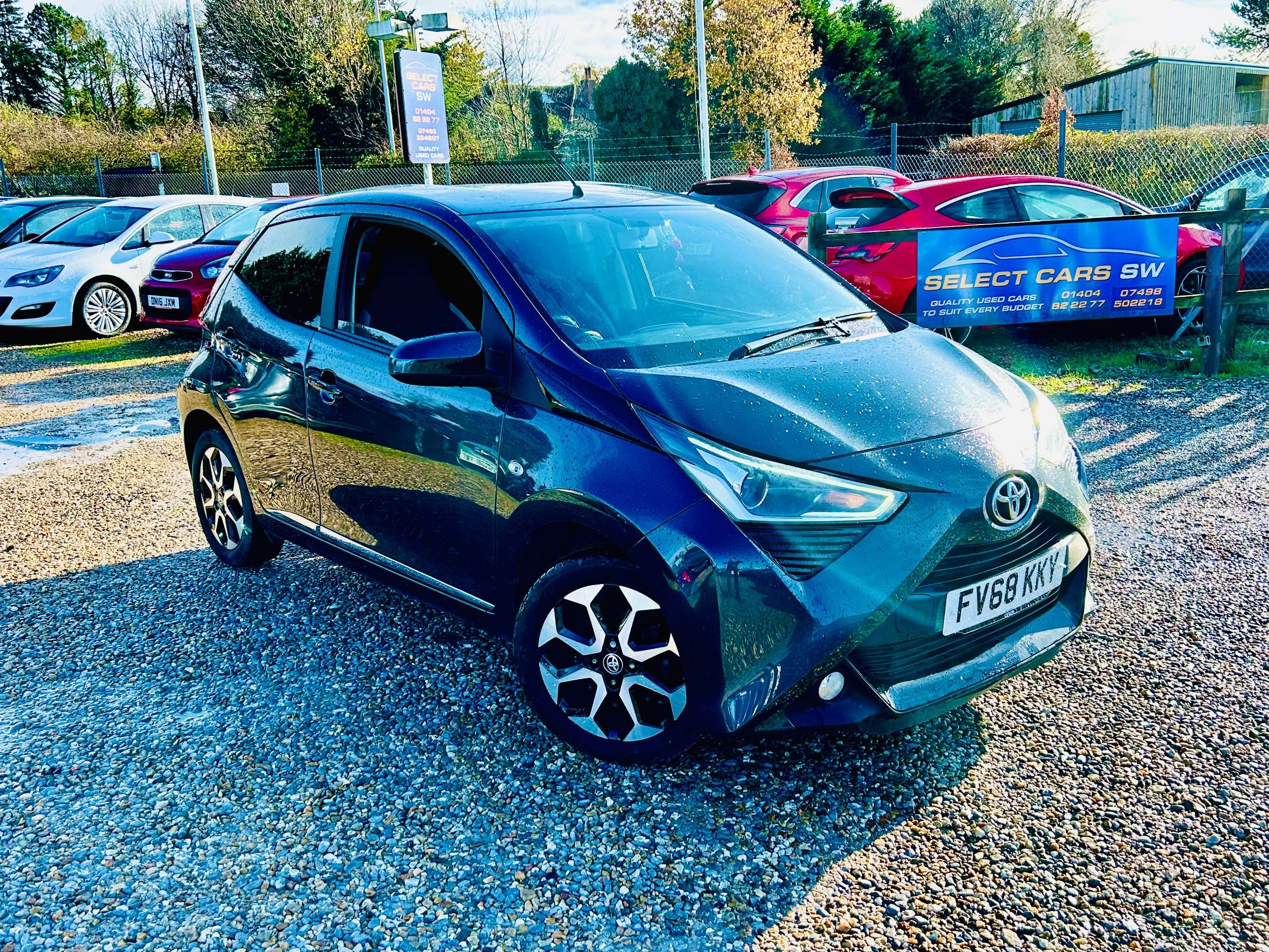 A 2019 TOYOTA AYGO 1.0 VVT-i x-plore Hatchback 5dr Petrol Manual Euro 6 (71 ps) A 2019 TOYOTA AYGO 1.0 VVT-i x-plore Hatchback 5dr Petrol Manual Euro 6 (71 ps)