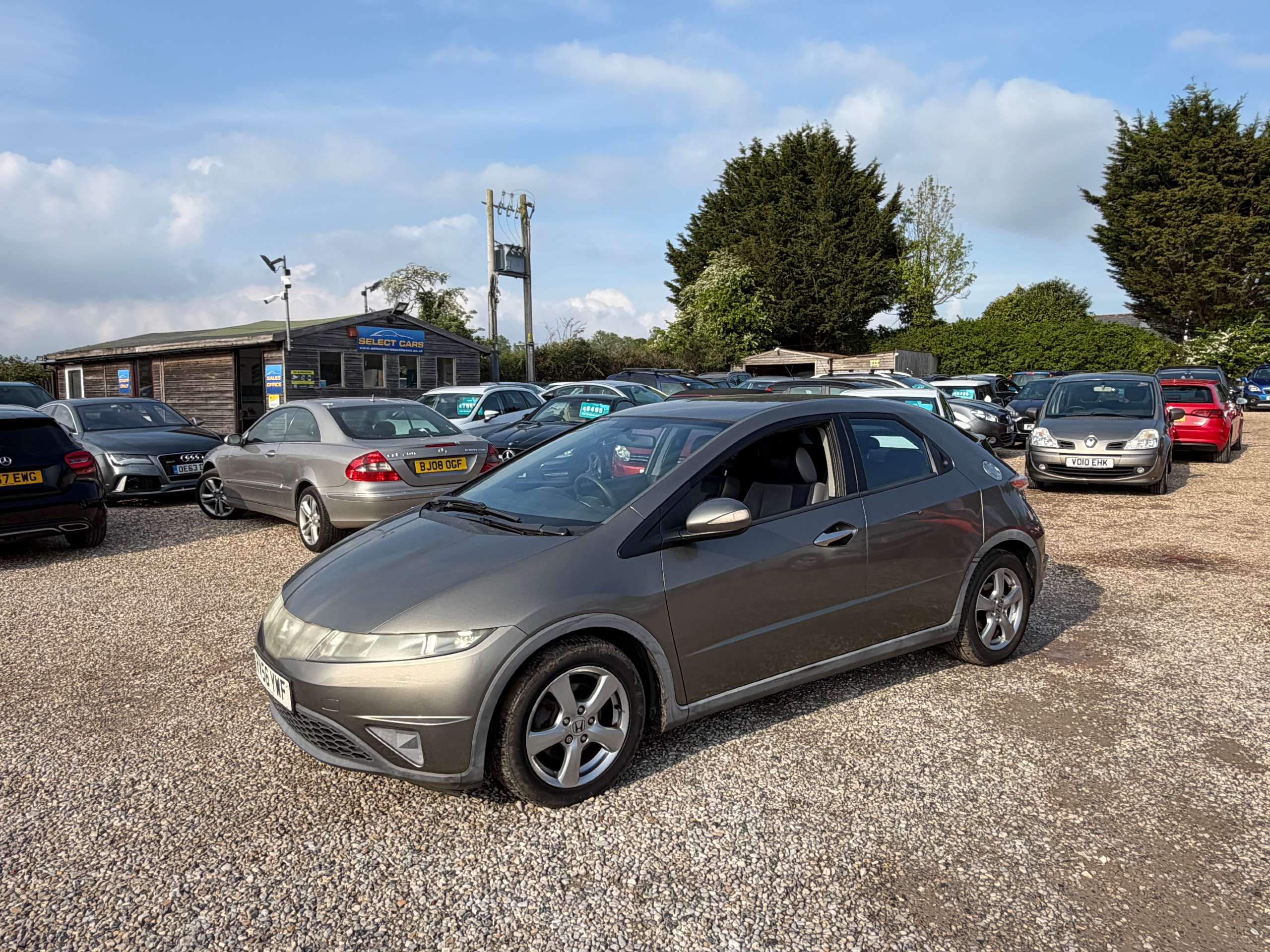 A 2006 HONDA CIVIC 2.2 i-CTDi SE Hatchback 5dr Diesel Manual (135 g/km, 138 bhp) A 2006 HONDA CIVIC 2.2 i-CTDi SE Hatchback 5dr Diesel Manual (135 g/km, 138 bhp)