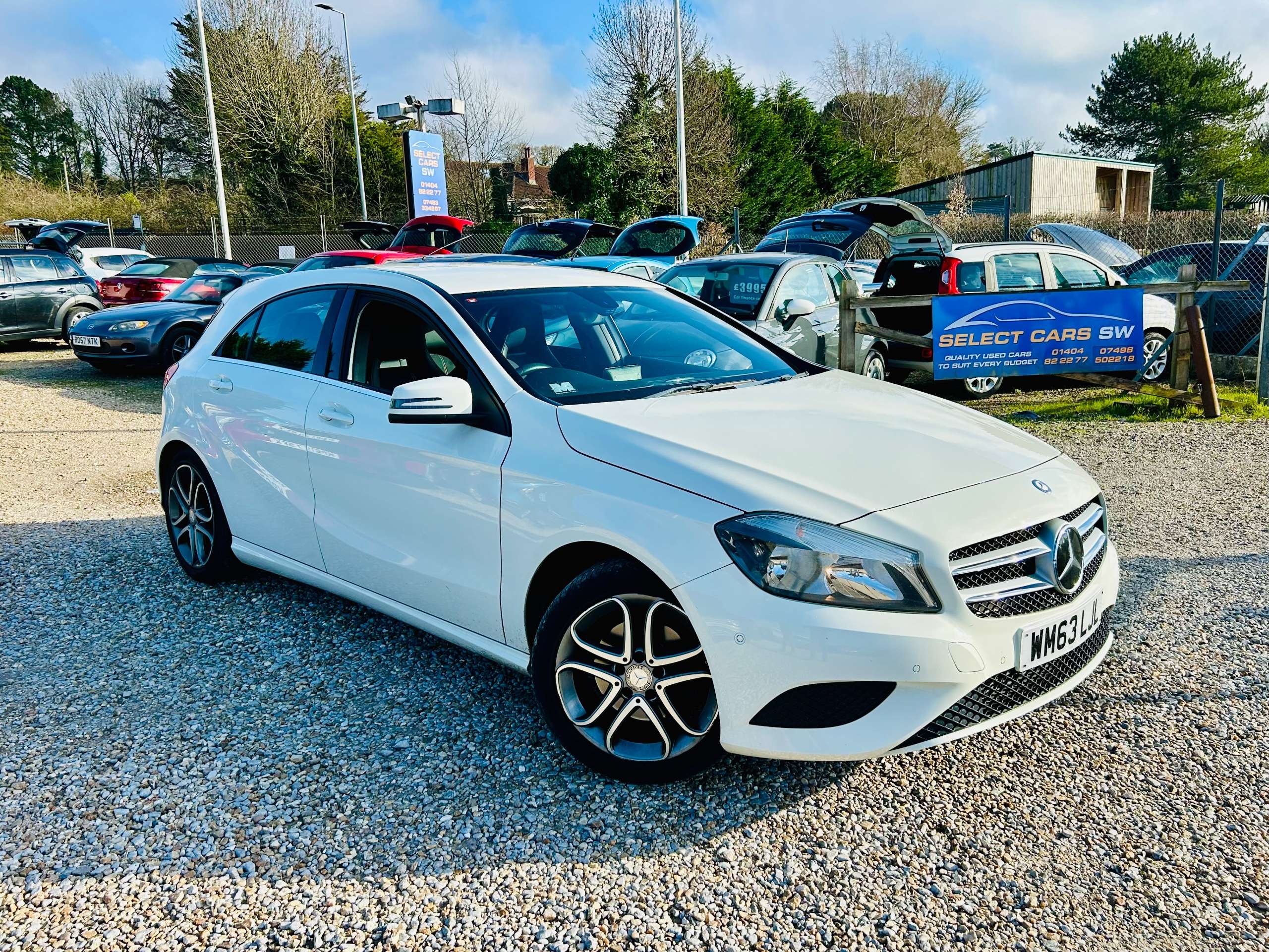 A 2014 MERCEDES-BENZ A CLASS 1.8 A200 CDI Sport Hatchback 5dr Diesel Manual Euro 5 (s/s) (136 ps) A 2014 MERCEDES-BENZ A CLASS 1.8 A200 CDI Sport Hatchback 5dr Diesel Manual Euro 5 (s/s) (136 ps)