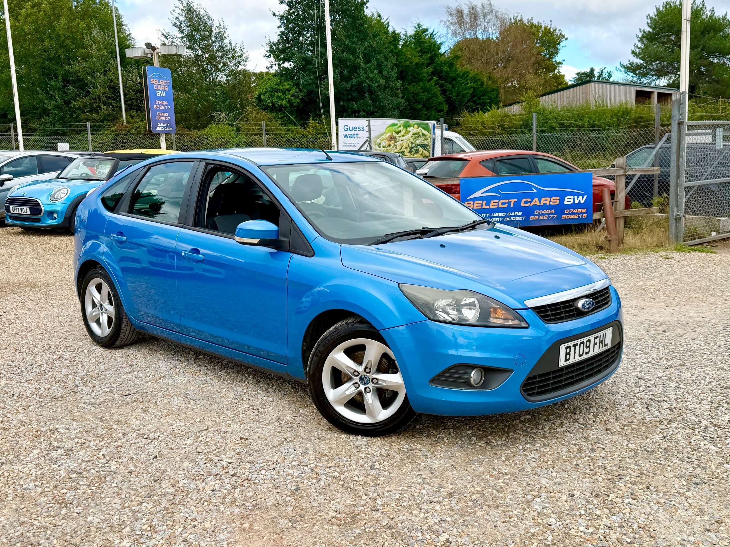 A 2009 FORD FOCUS 1.6 Zetec Hatchback 5dr Petrol Manual (161 g/km, 99 bhp) A 2009 FORD FOCUS 1.6 Zetec Hatchback 5dr Petrol Manual (161 g/km, 99 bhp)
