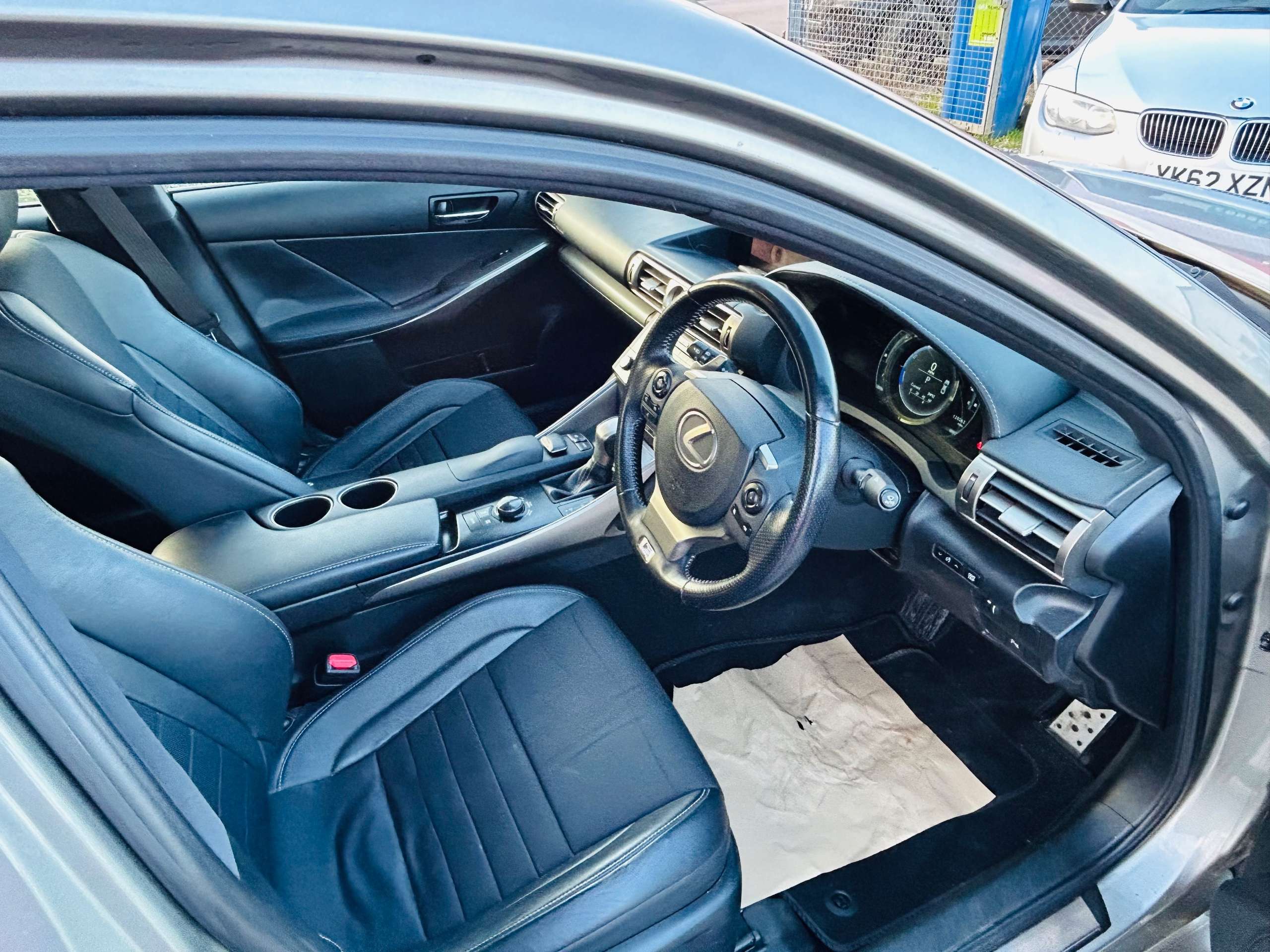 A 2013 LEXUS IS 2.5 300h F Sport Saloon 4dr Petrol Hybrid E-CVT Euro 5 (s/s) (223 ps) A 2013 LEXUS IS 2.5 300h F Sport Saloon 4dr Petrol Hybrid E-CVT Euro 5 (s/s) (223 ps)