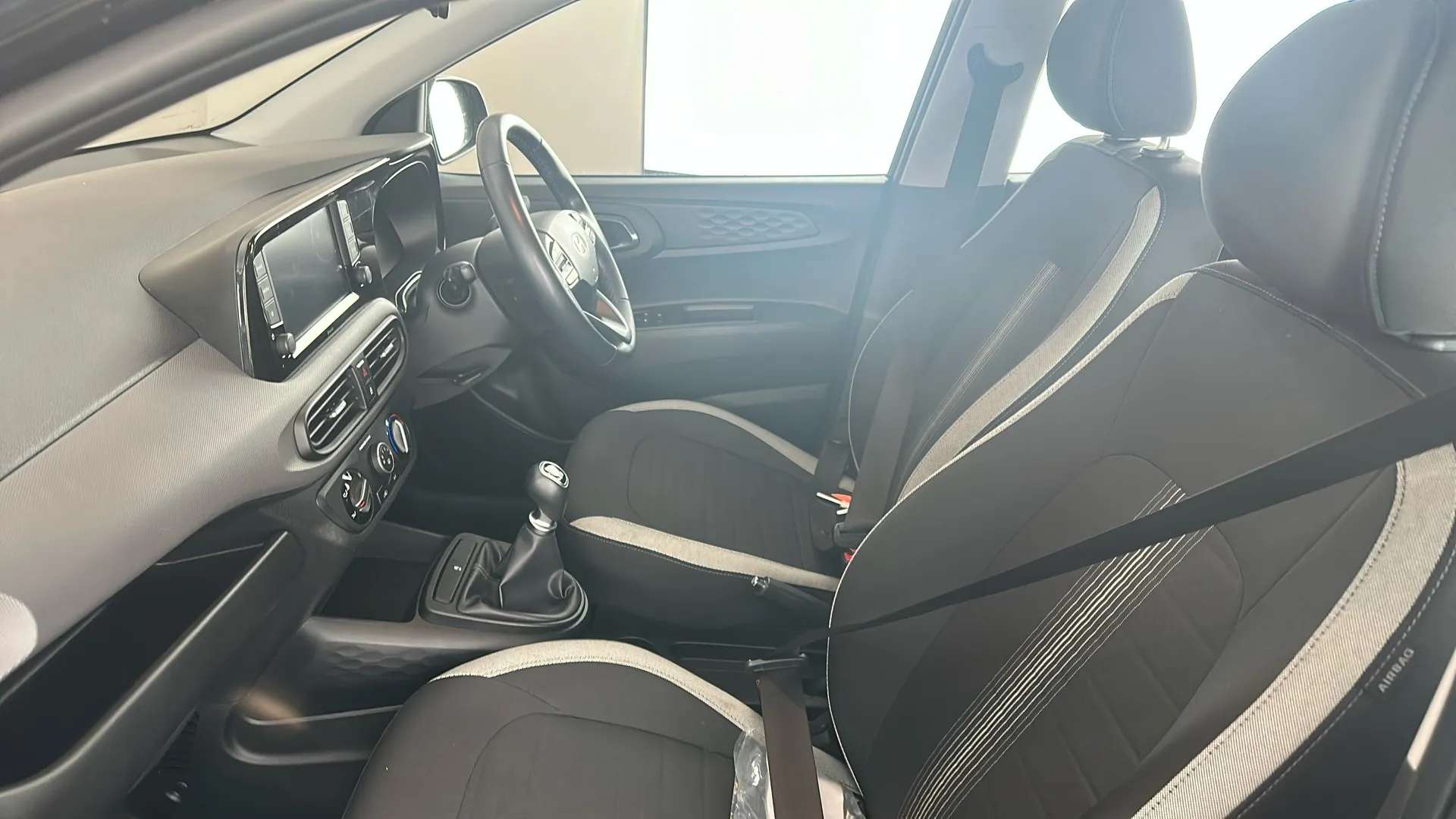 2024 HYUNDAI I10 2024 HYUNDAI I10