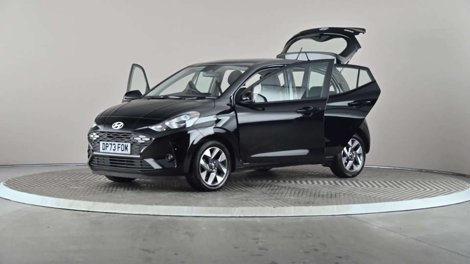 2024 HYUNDAI I10 2024 HYUNDAI I10