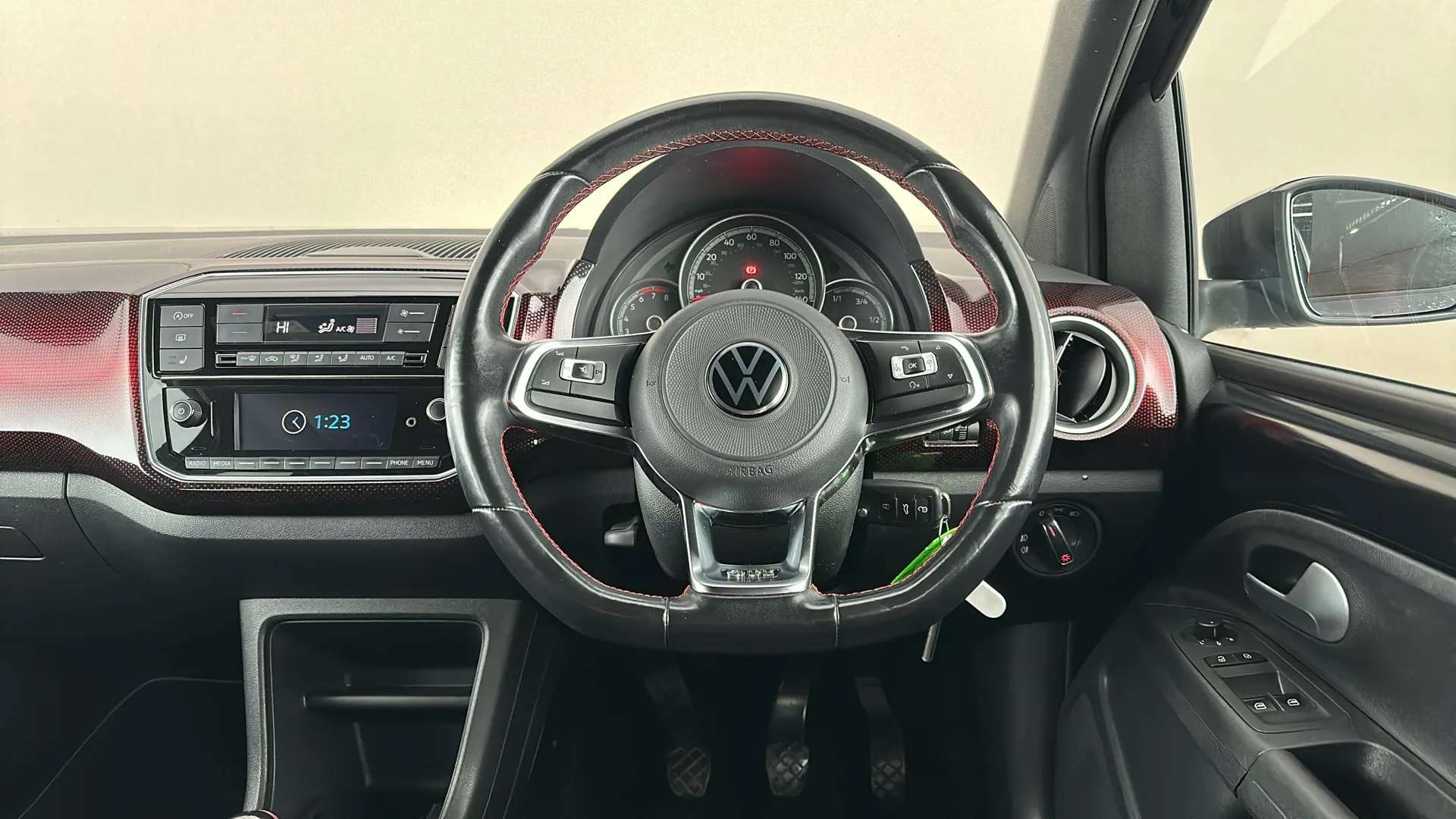2021 VOLKSWAGEN UP 2021 VOLKSWAGEN UP