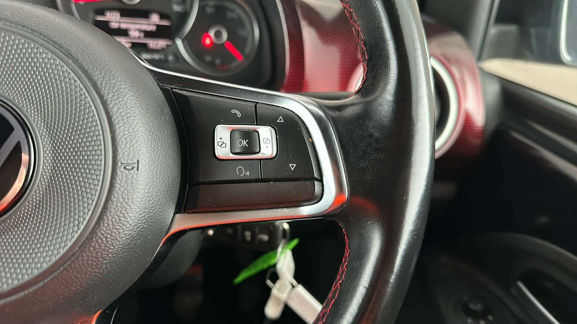2021 VOLKSWAGEN UP 2021 VOLKSWAGEN UP