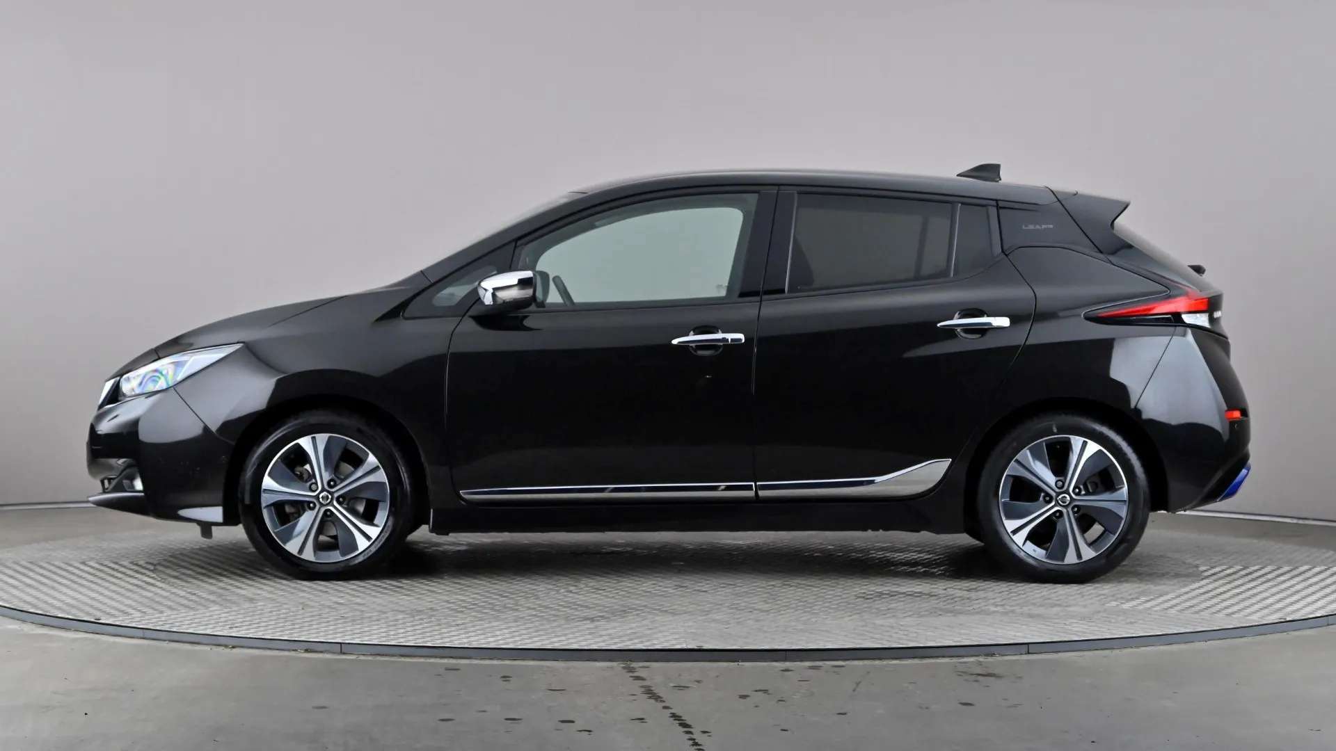 A 2021 NISSAN LEAF 110kW 10 40kWh Auto A 2021 NISSAN LEAF 110kW 10 40kWh Auto