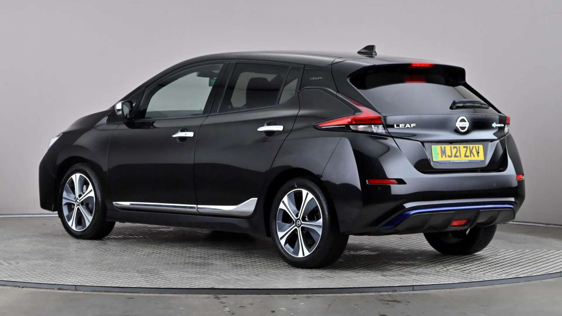 A 2021 NISSAN LEAF 110kW 10 40kWh Auto A 2021 NISSAN LEAF 110kW 10 40kWh Auto