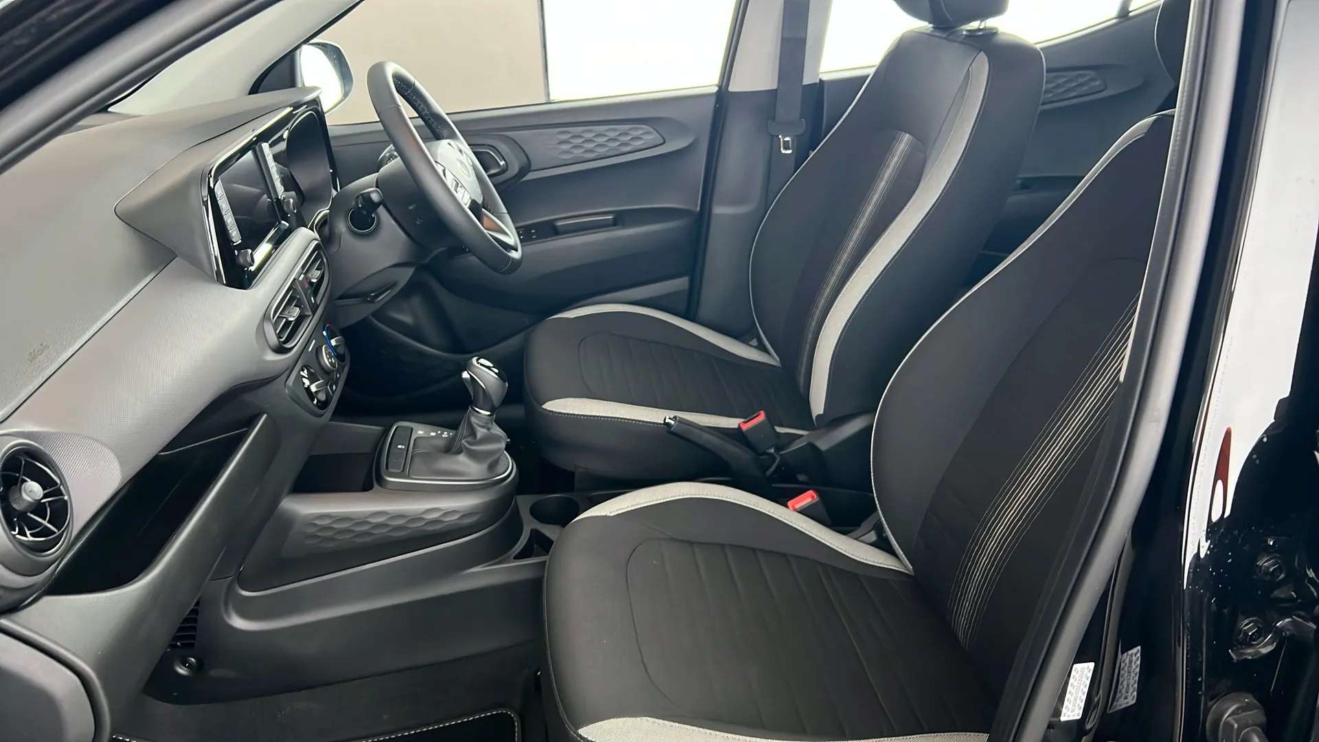 2025 HYUNDAI I10 2025 HYUNDAI I10