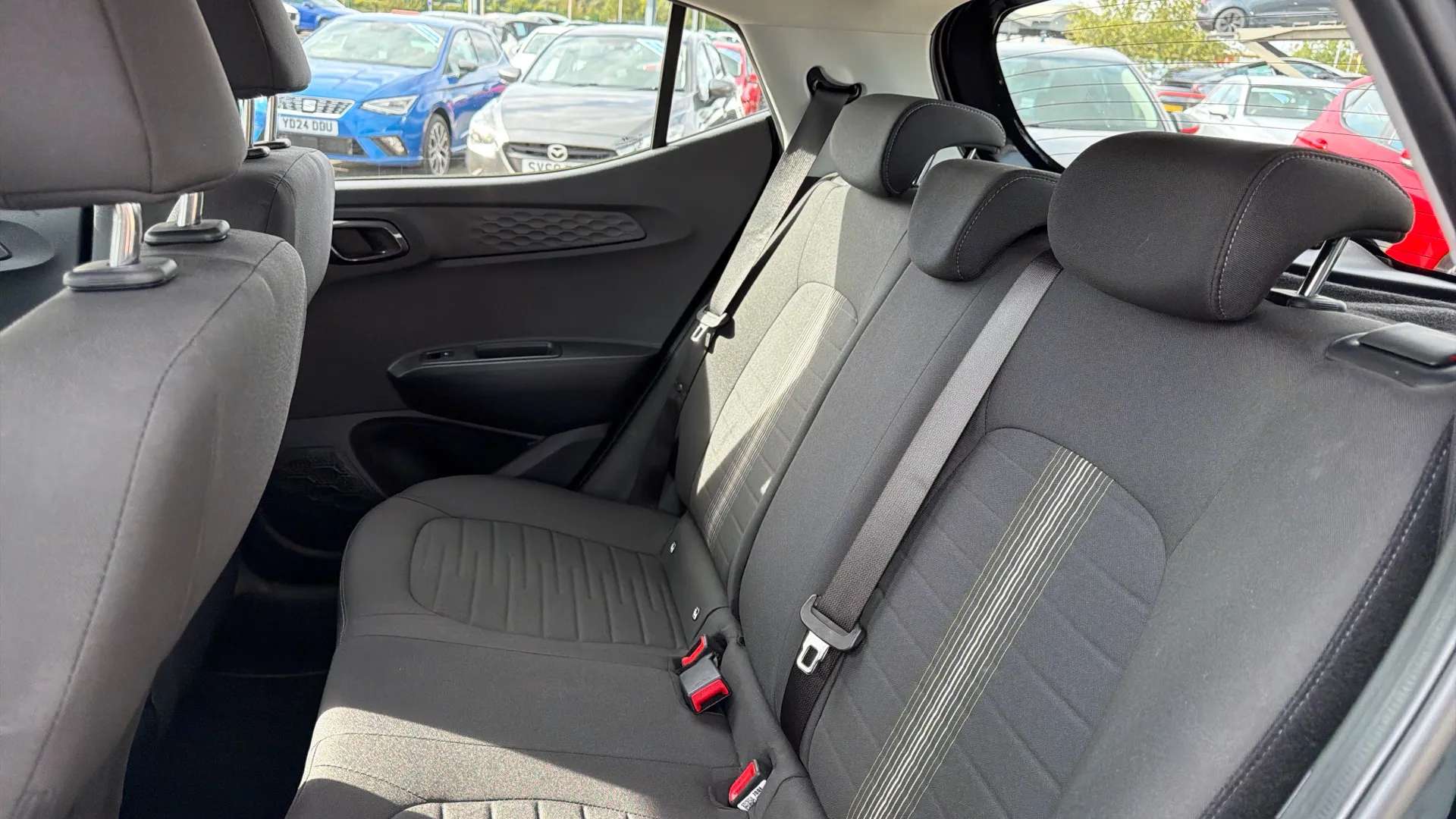 2024 HYUNDAI I10 2024 HYUNDAI I10