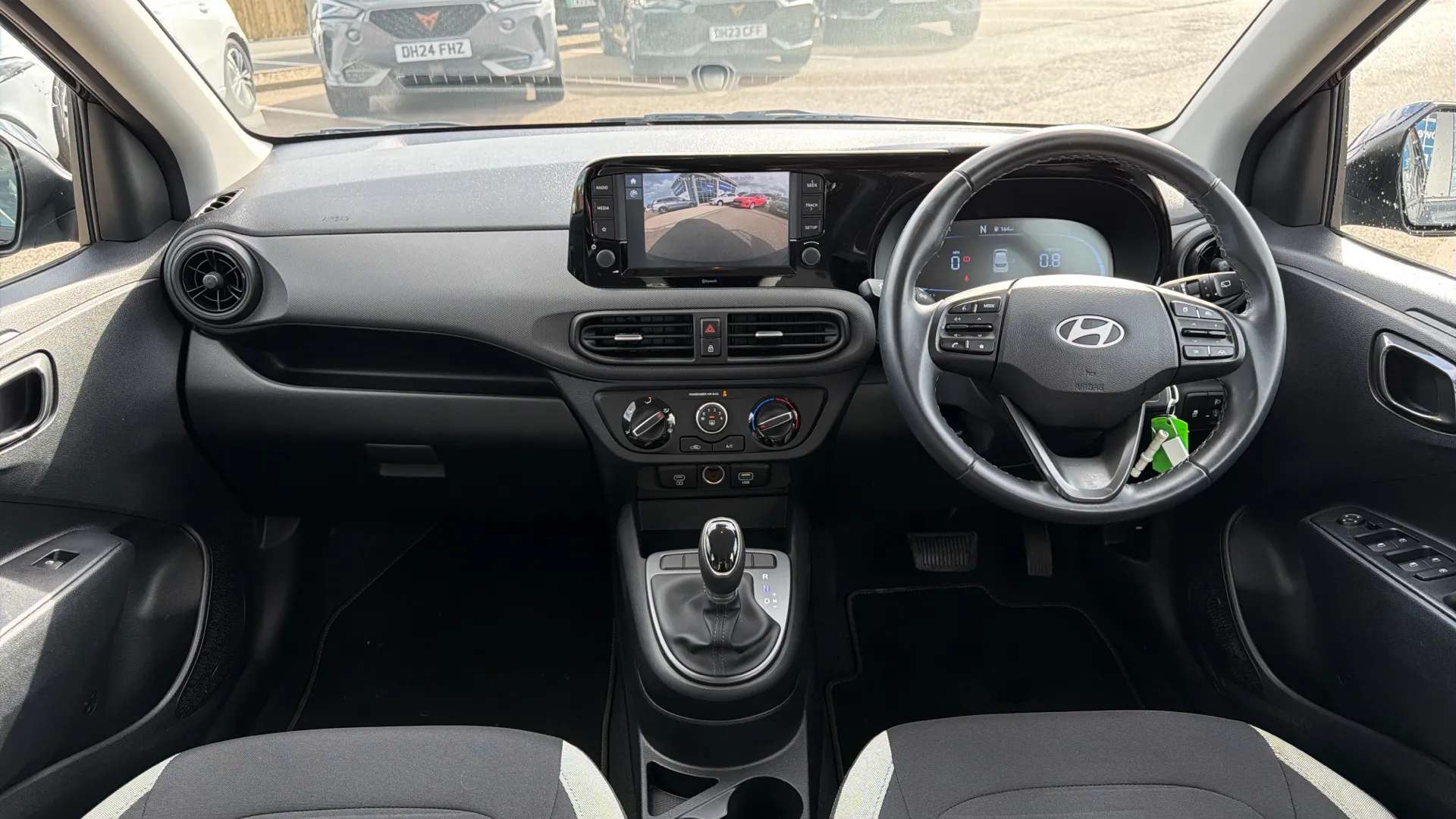 2024 HYUNDAI I10 2024 HYUNDAI I10
