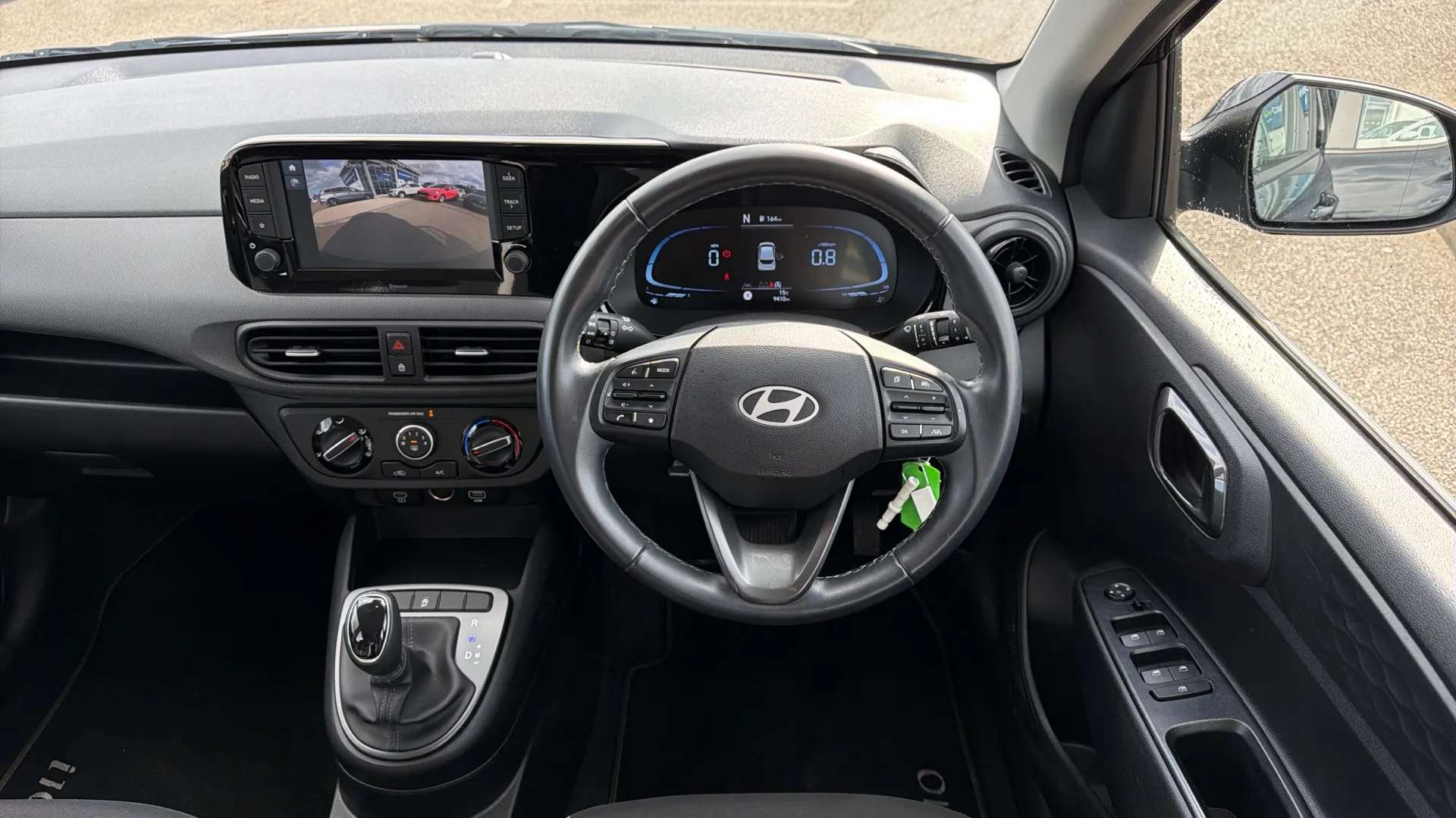 2024 HYUNDAI I10 2024 HYUNDAI I10